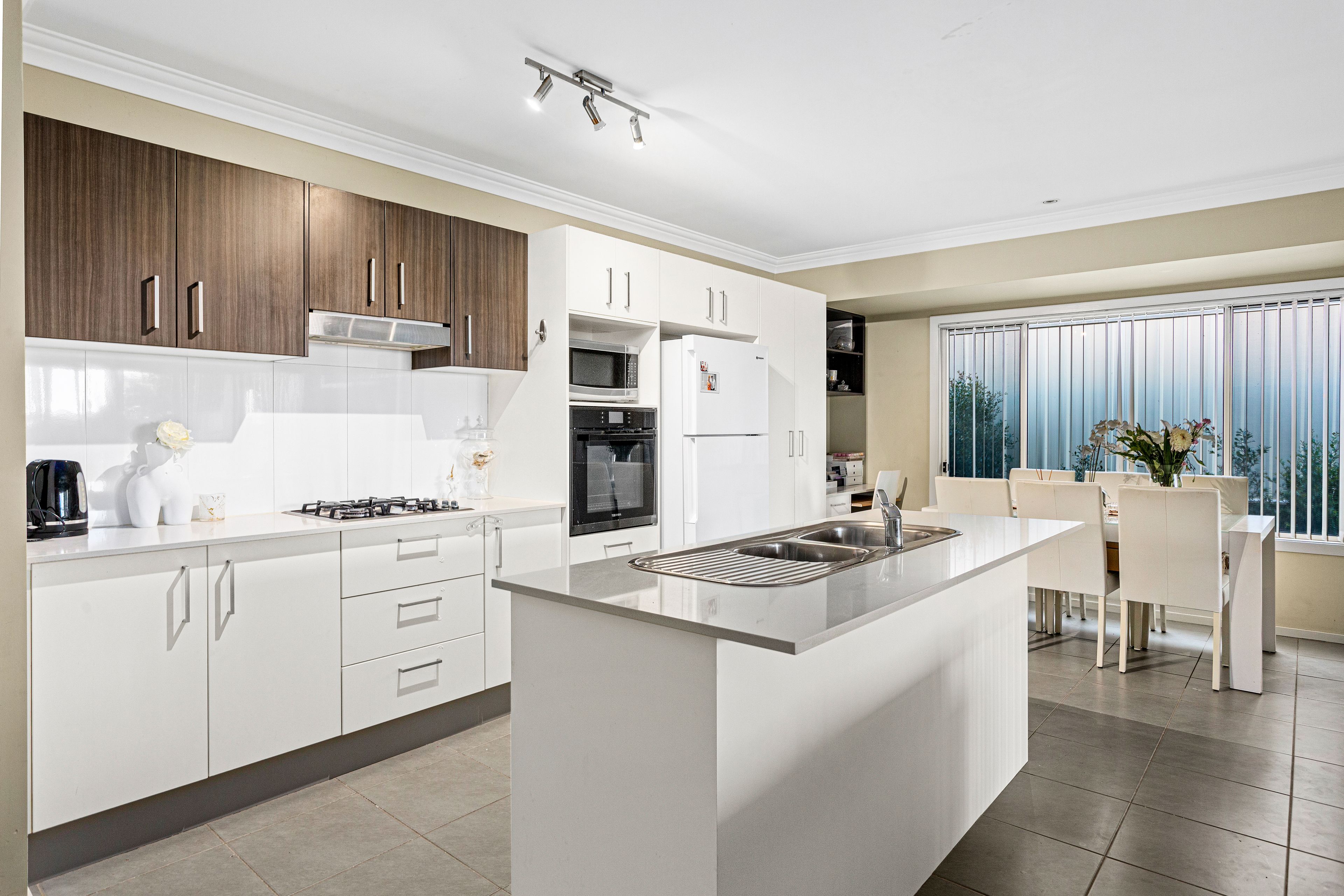 11 Barber Street, Flinders, NSW 2529