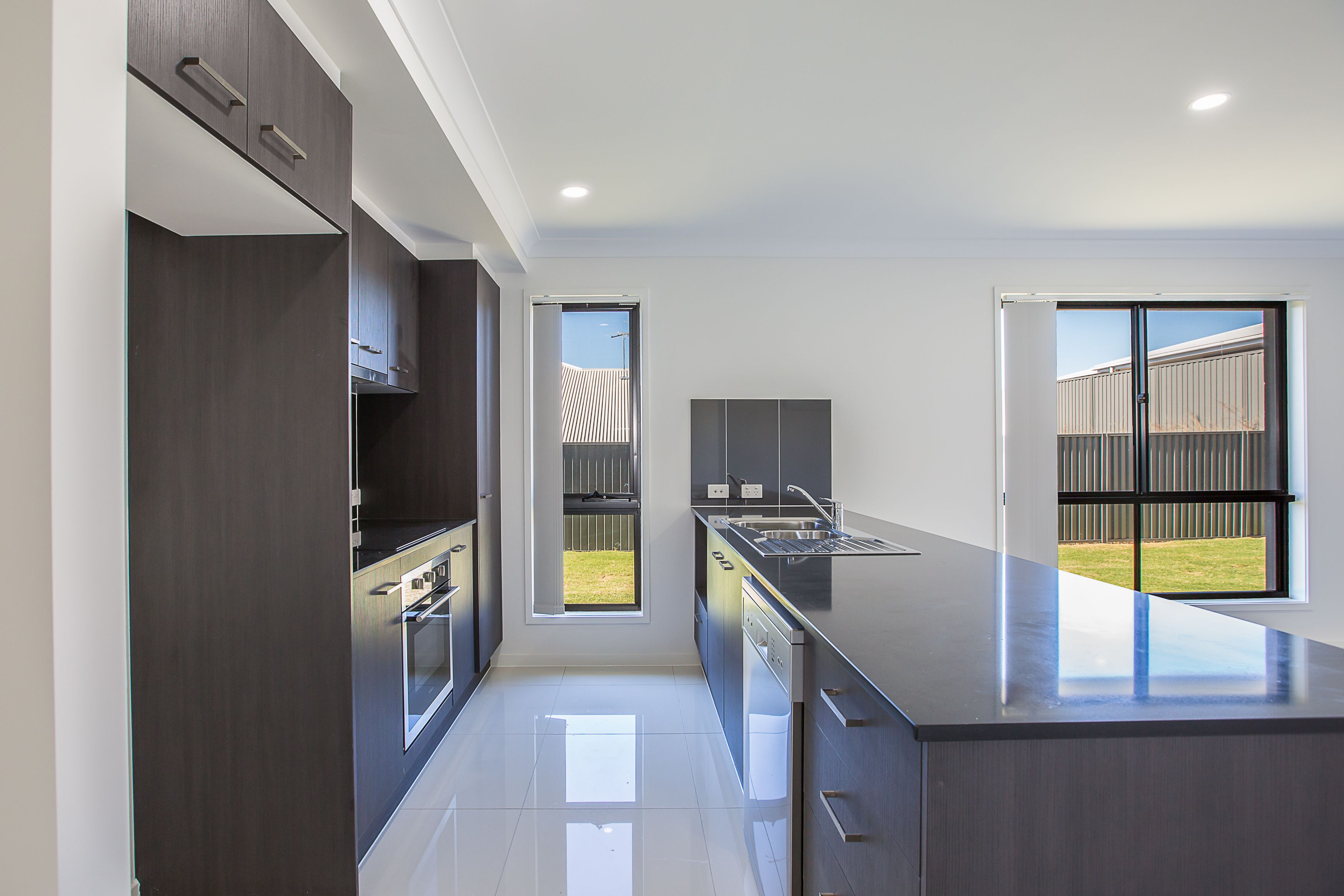 1/6 Dredge Circle, Brassall, QLD 4305