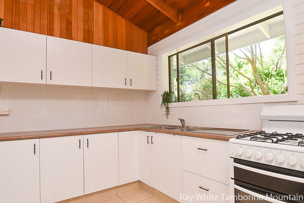 124 Coomera Gorge Drive, Tamborine Mountain, QLD 4272