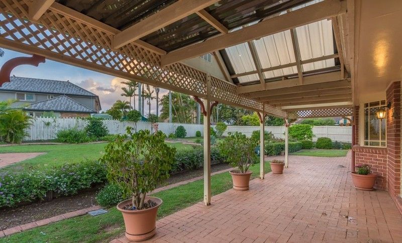 12 Castle Hill Drive, Murrumba Downs, QLD 4503