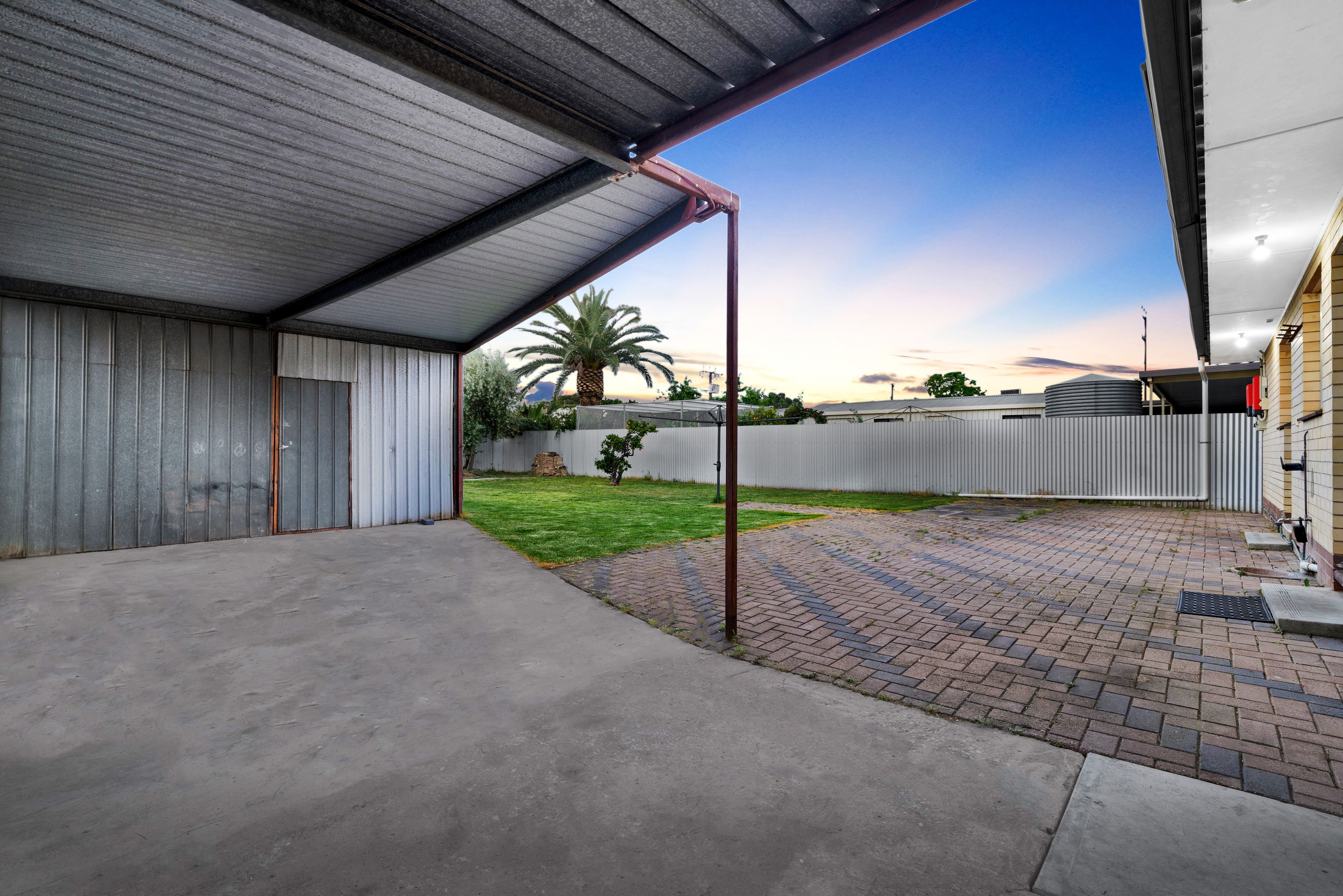 27 Aldershot Avenue — photo 15 of 17