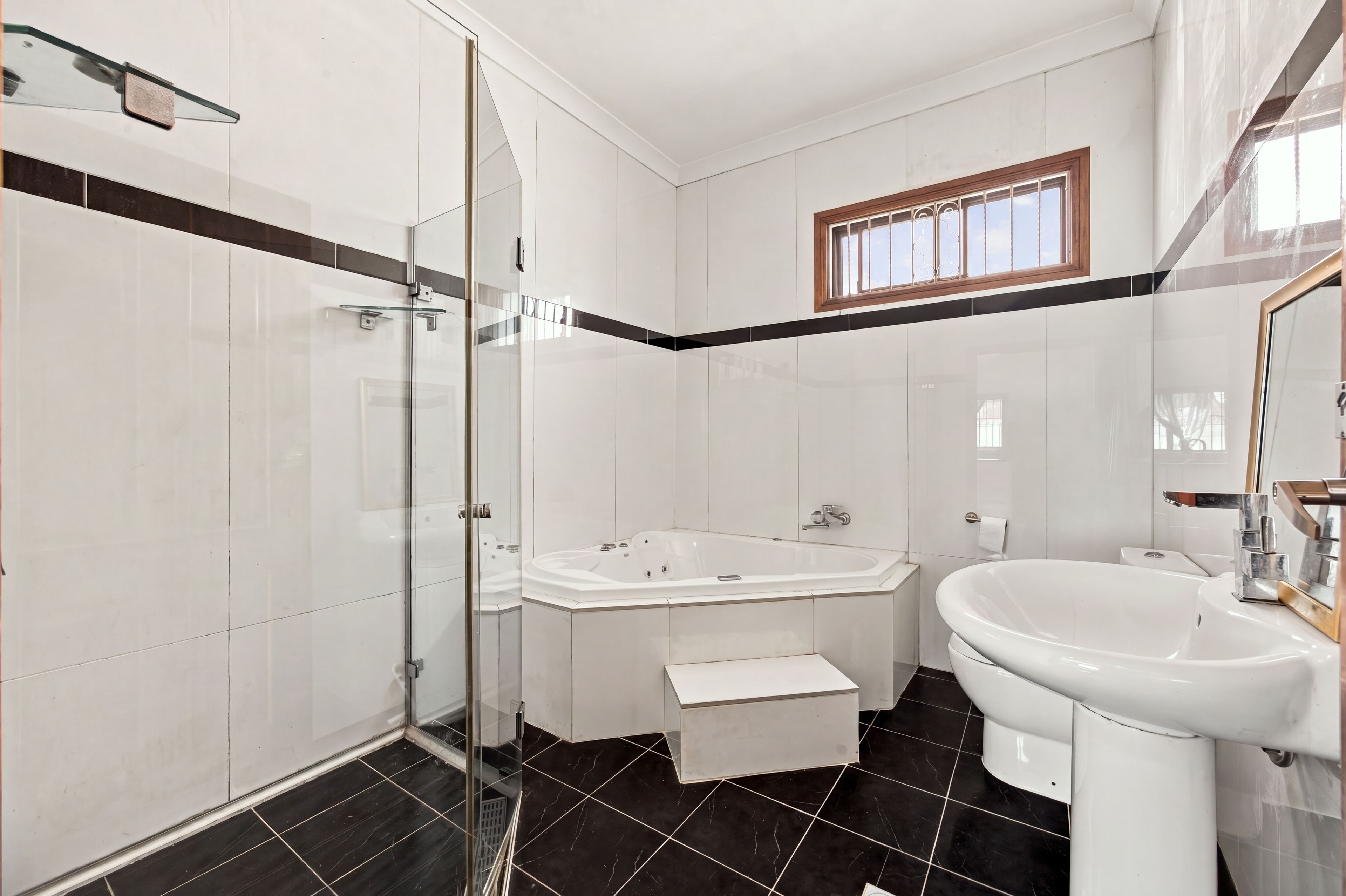 27 Victoria Road — photo 11 of 19
