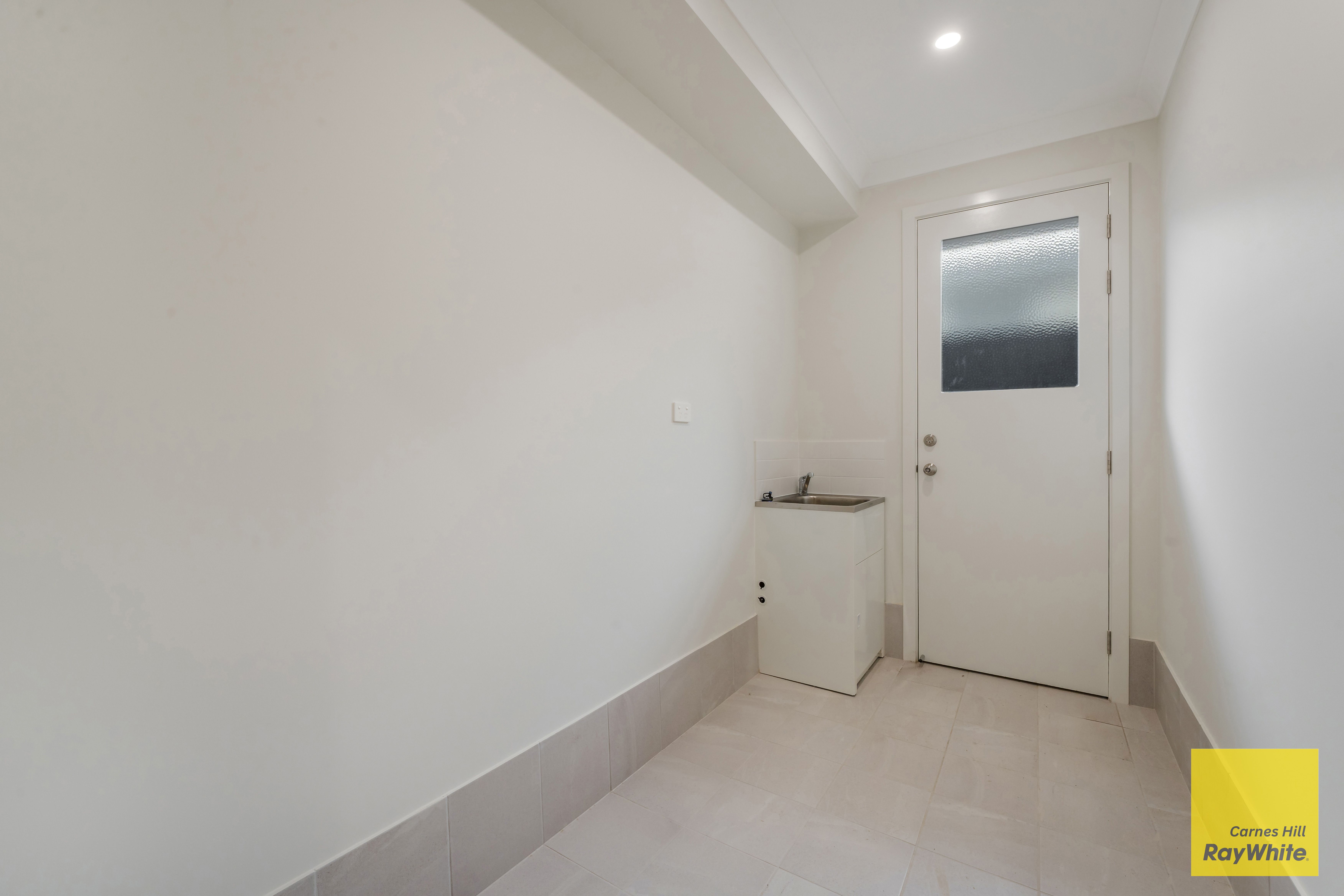 21 Lores Street — photo 18 of 20