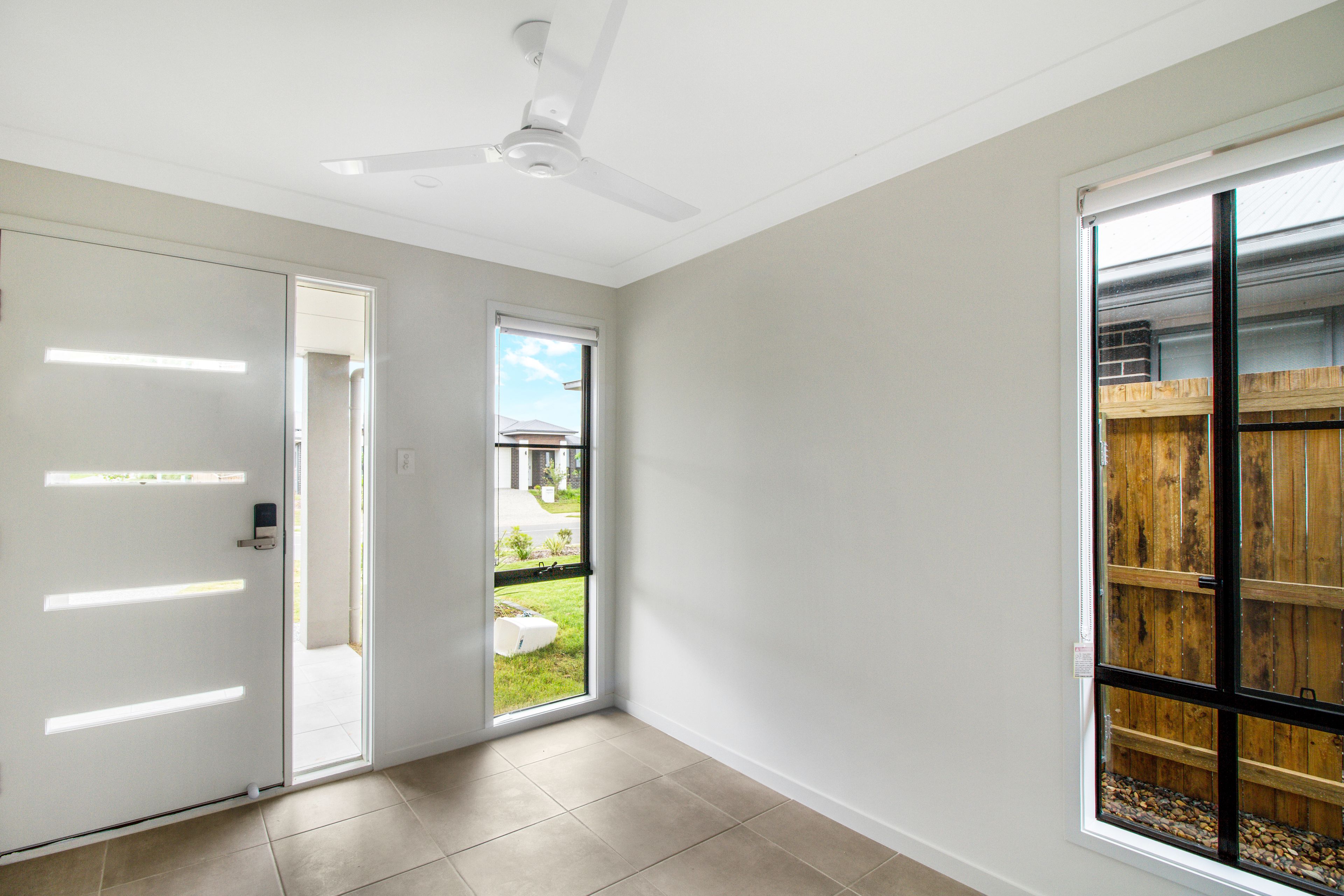 1/21 Dominique Way, Flinders View, QLD 4305