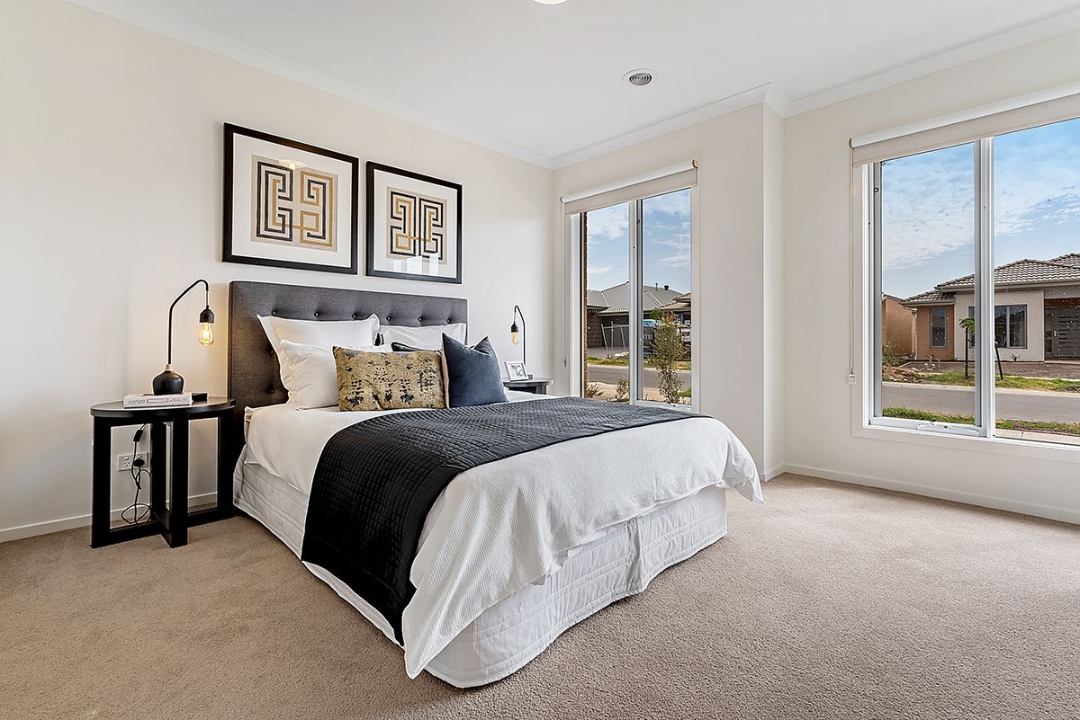 15 Featherwood Crescent, Craigieburn, VIC 3064