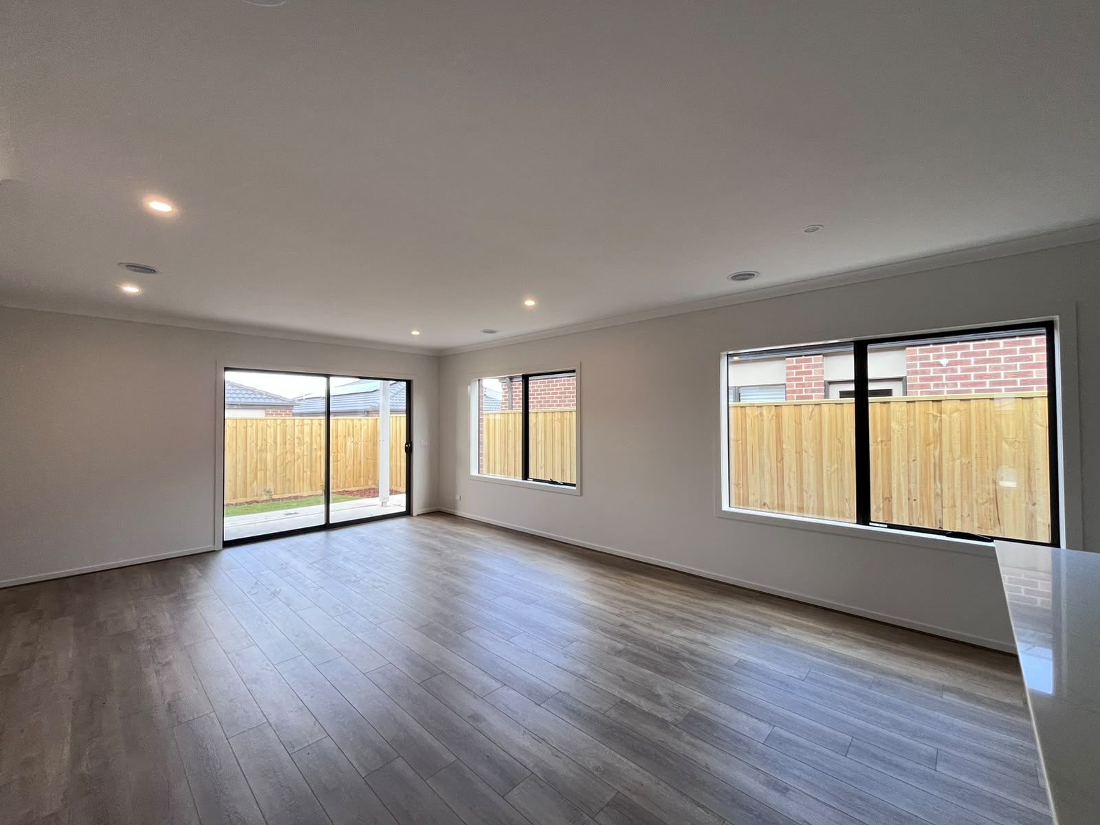 28 Farleigh Drive — photo 8 of 18