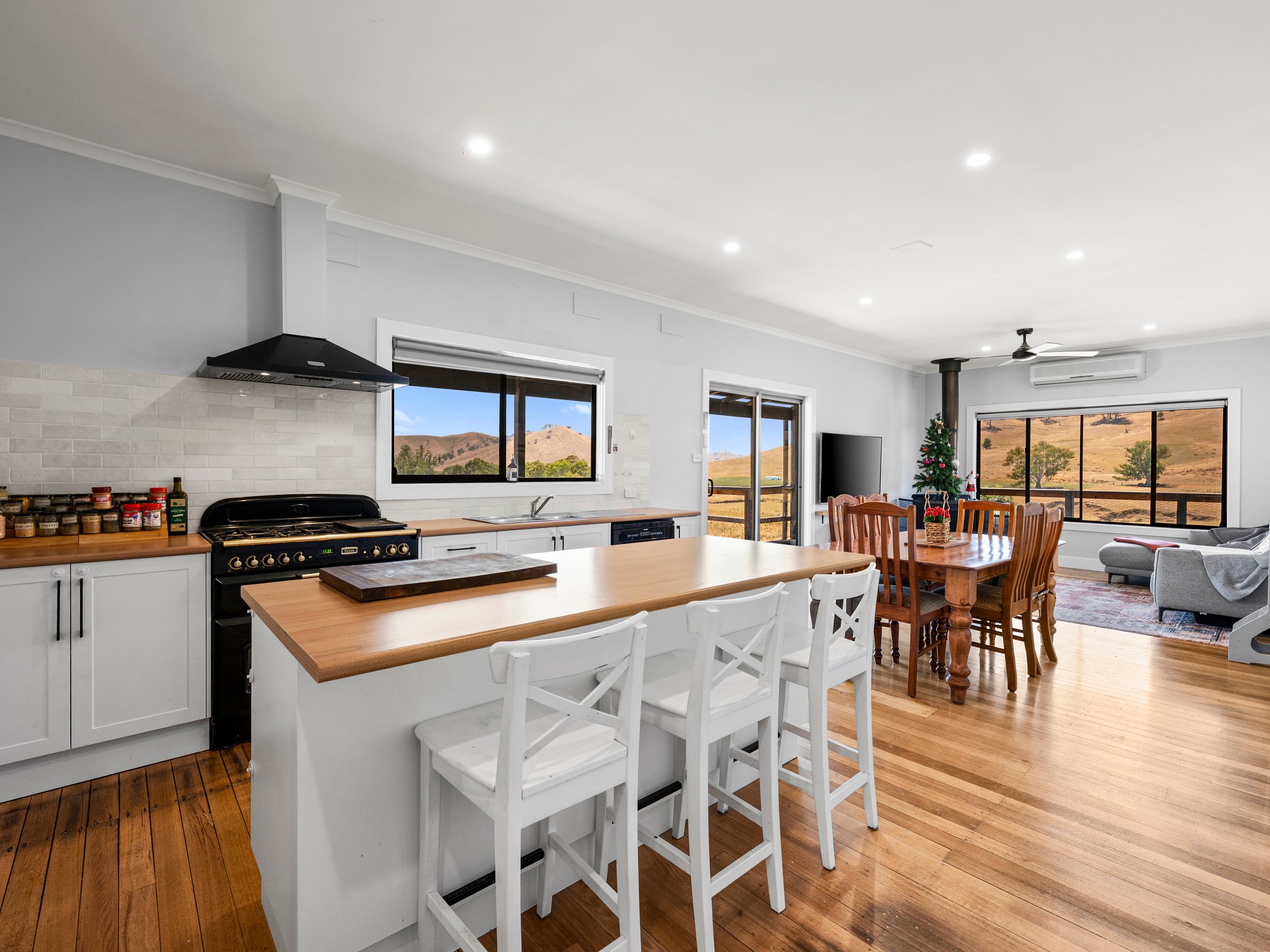 154 Woolshed Road, Woodfield, VIC 3715