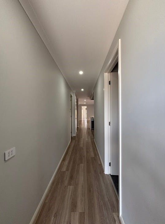21 Delhi Grove, Rockbank, VIC 3335