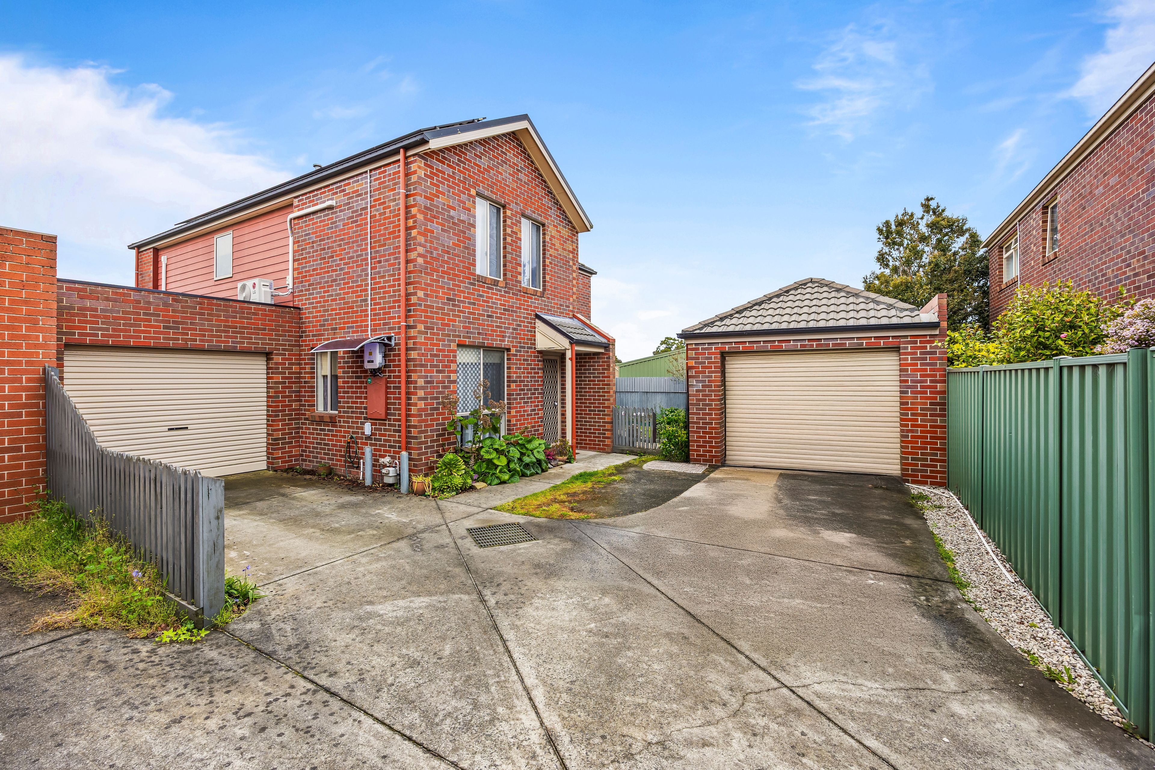 15 Domain Gardens — photo from Ray White Ballarat