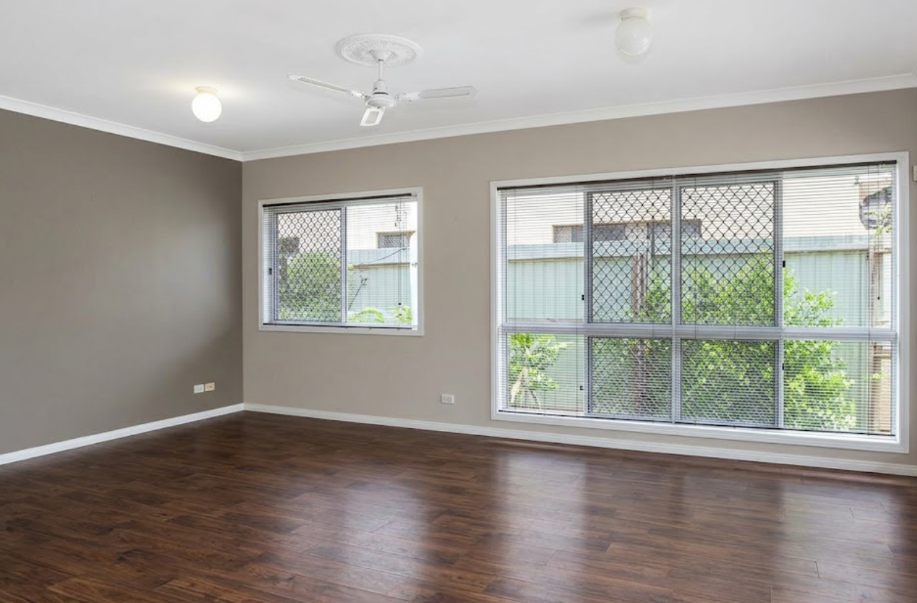 29 Sherwood Close — photo 3 of 12