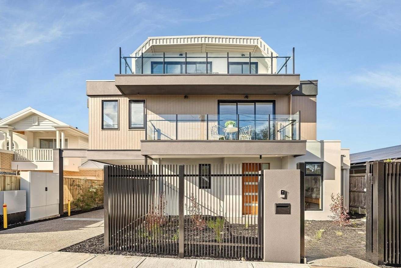 1/241 Nepean Highway, Seaford, VIC 3198