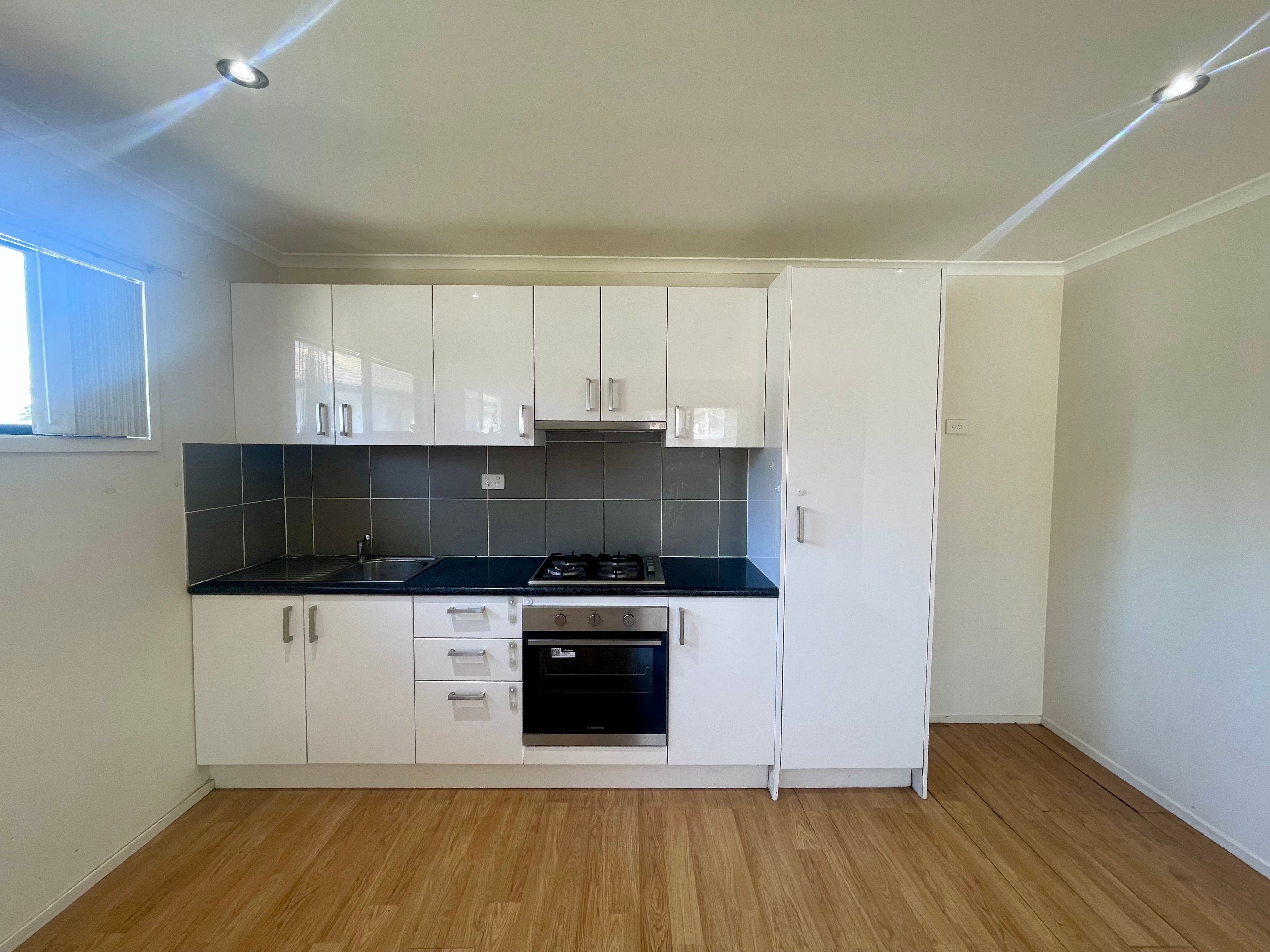 4a Natuna Place, Lethbridge Park, NSW 2770