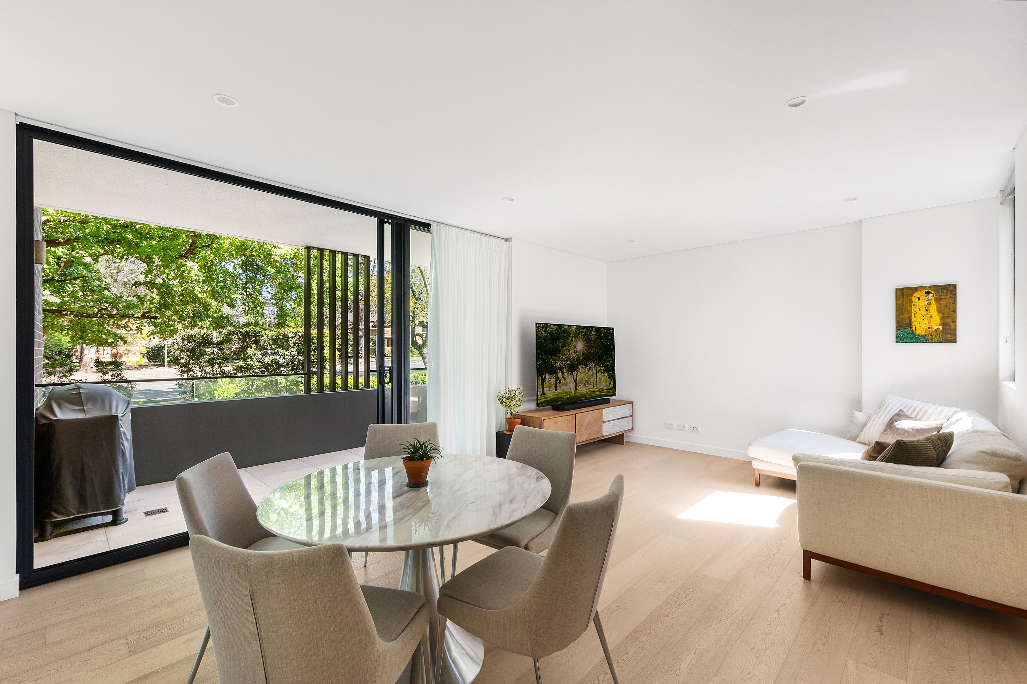 10/1 Womerah Street — photo from Ray White Upper North Shore