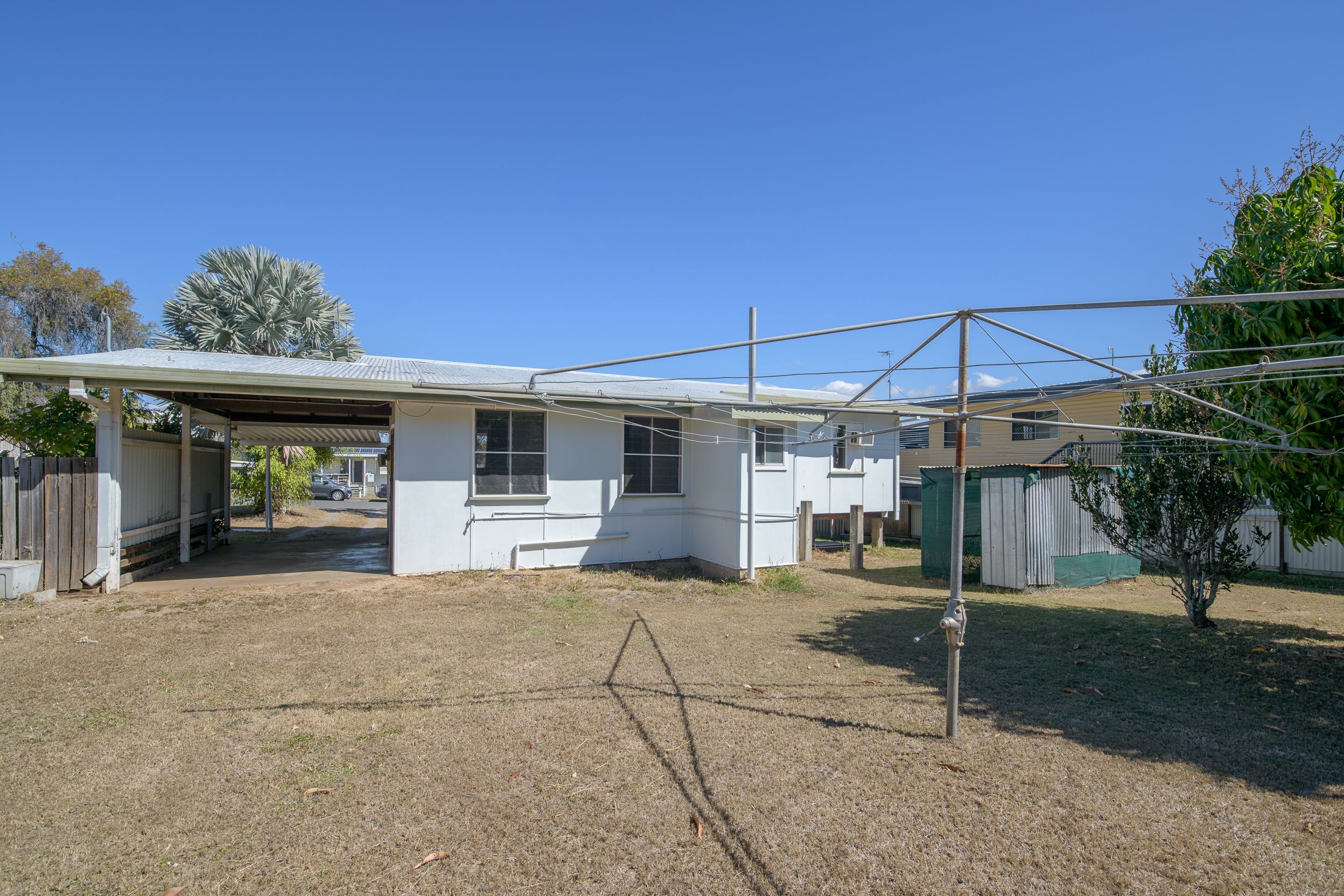 4 Harvey Street, West Gladstone, QLD 4680