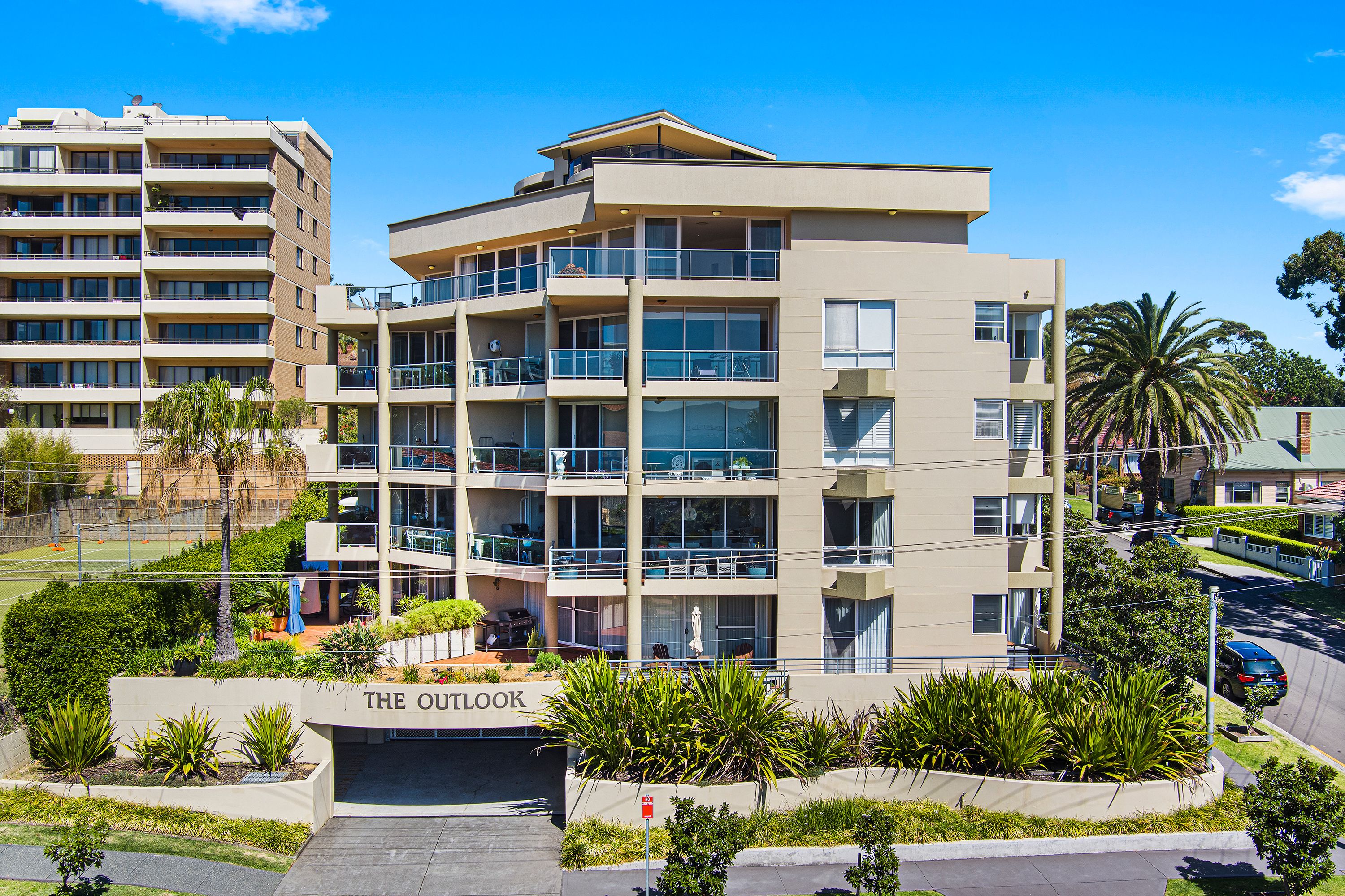 8/1-3 View Street — photo from Ray White Wollongong