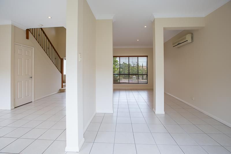 2/5 Mal Burke Street, Southport, QLD 4215