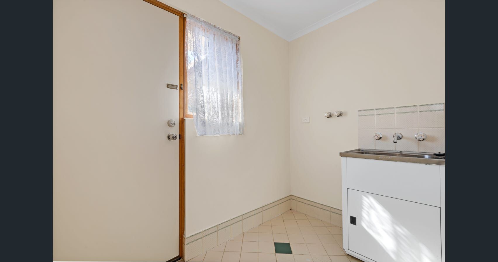 15 Riverview Parade — photo 6 of 19