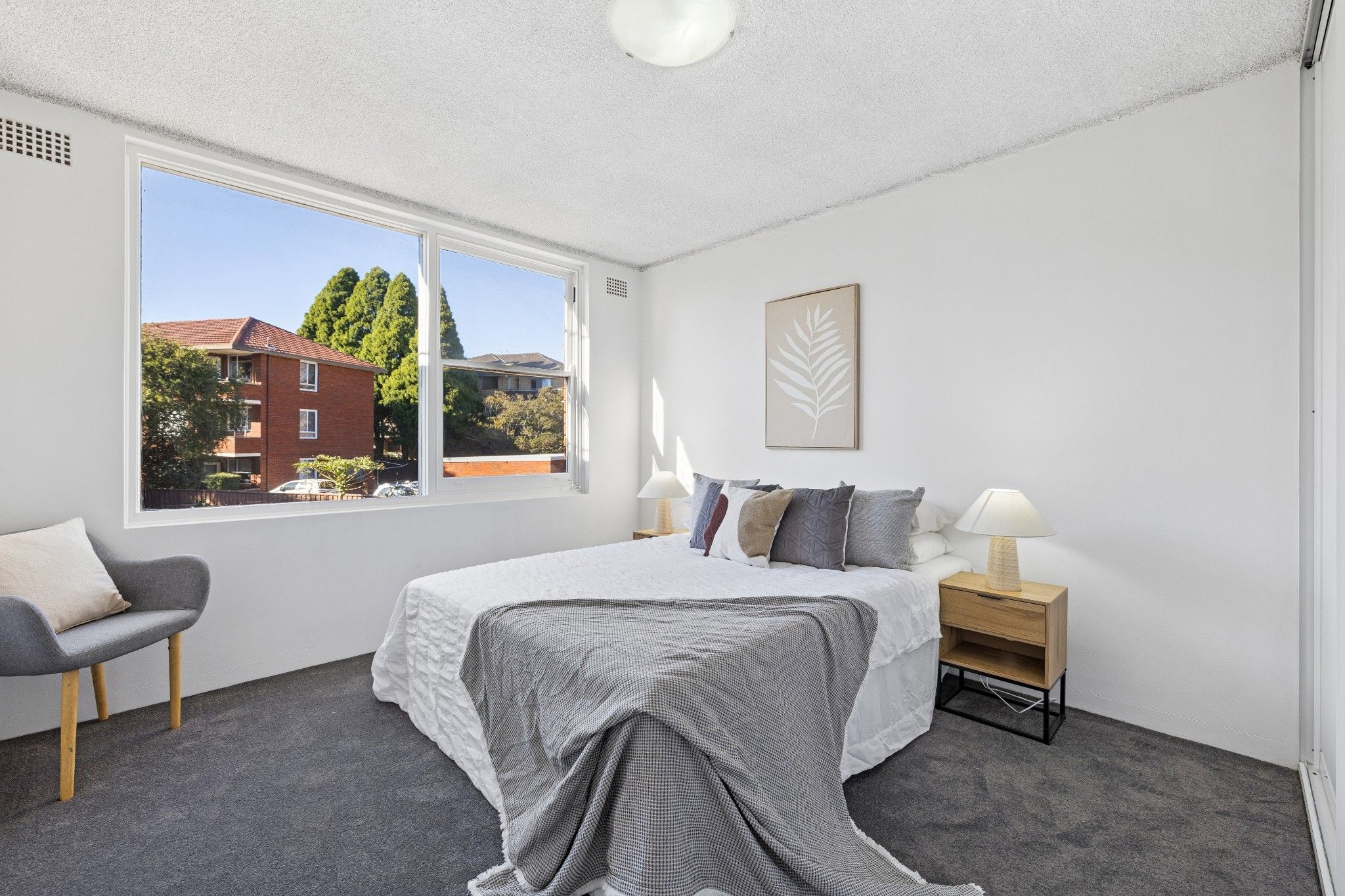 10/8 Webbs Avenue — photo 6 of 14