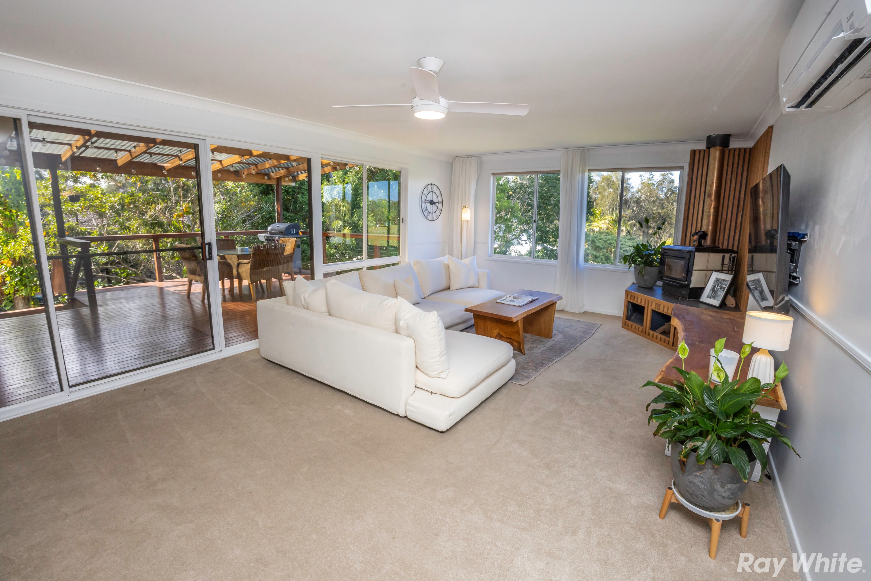 92 Seabreeze Parade, Green Point, NSW 2428