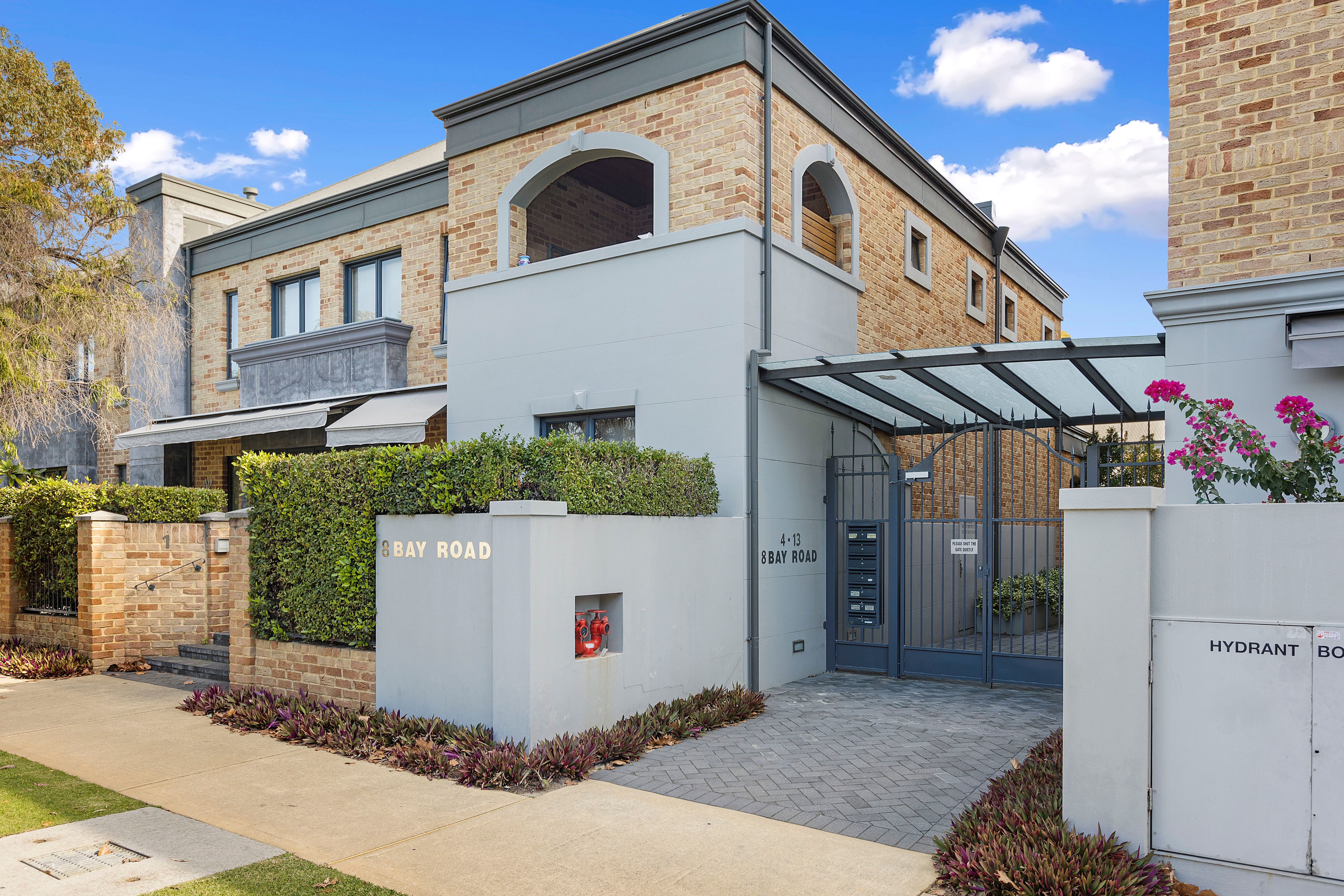4/8 Bay Road, Claremont, WA 6010