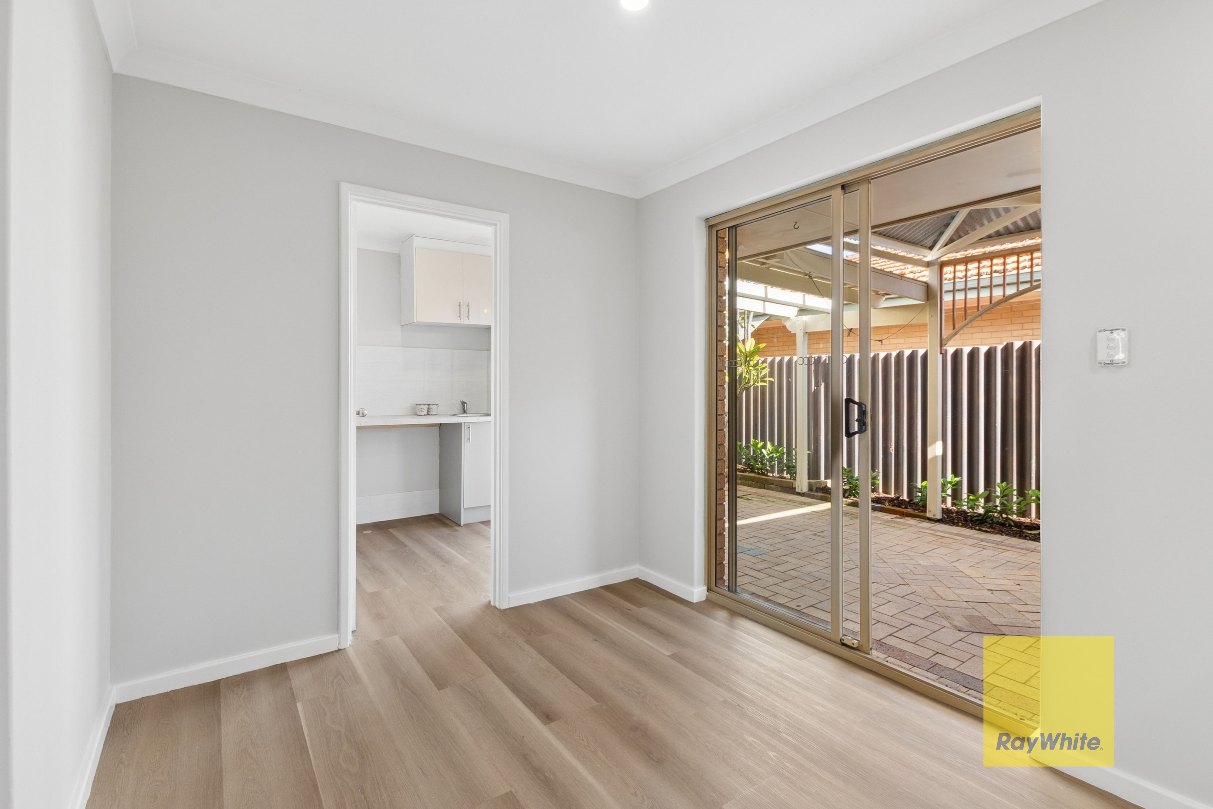 2/62 Smith Street — photo 9 of 24