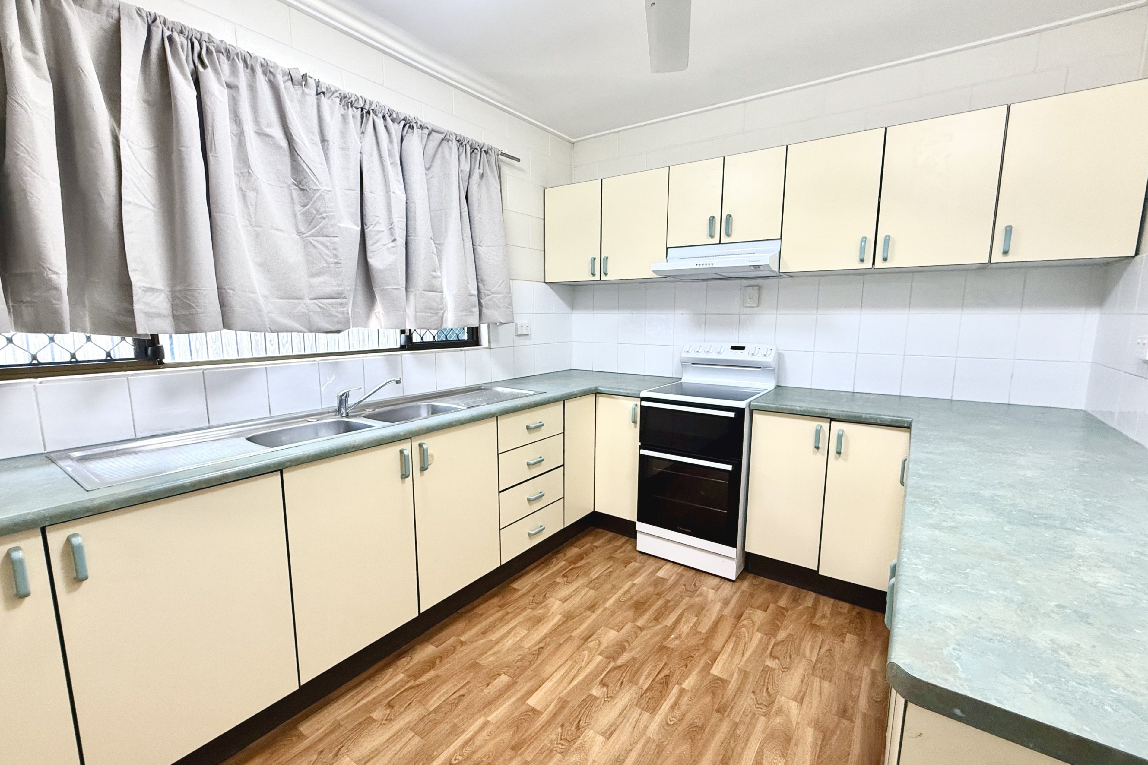 37 Gladys Street, Kelso, QLD 4815