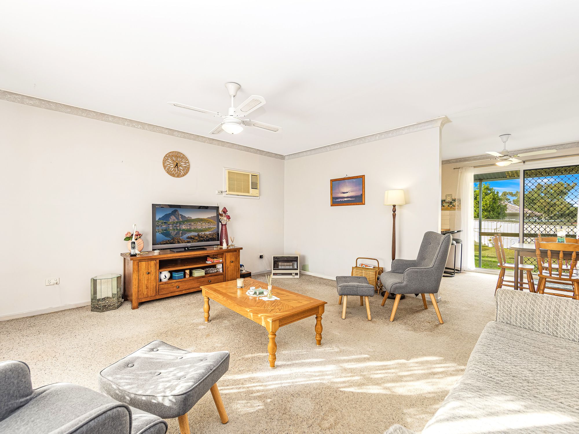 14 Cams Boulevard, Summerland Point, NSW 2259