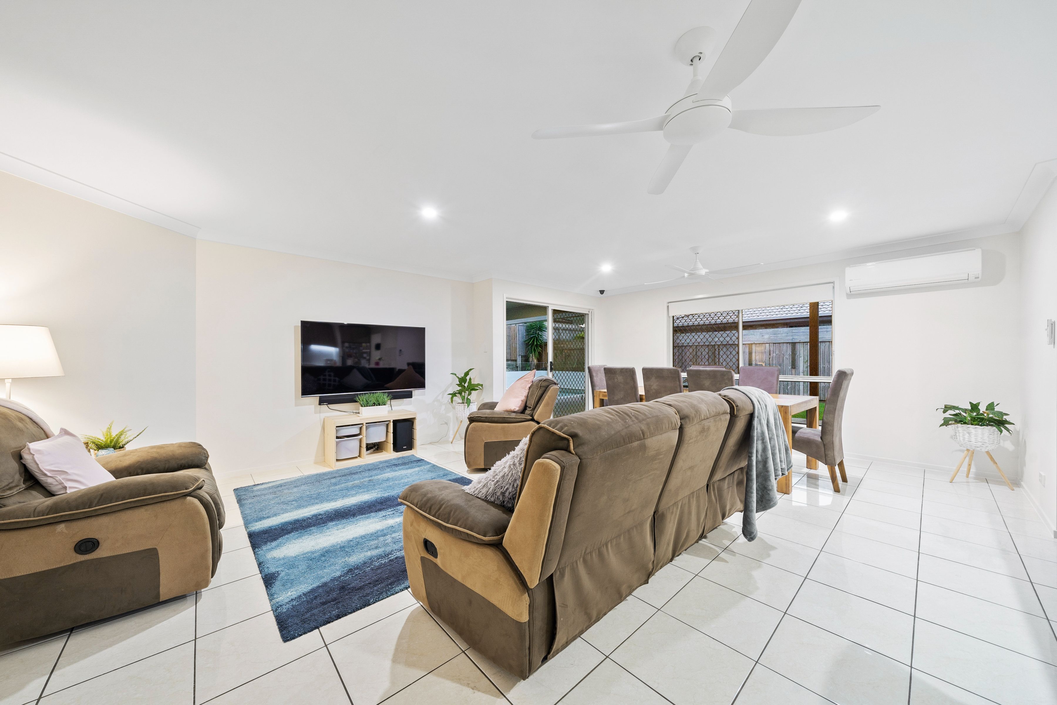 9 Tamsin Court, Regents Park, QLD 4118