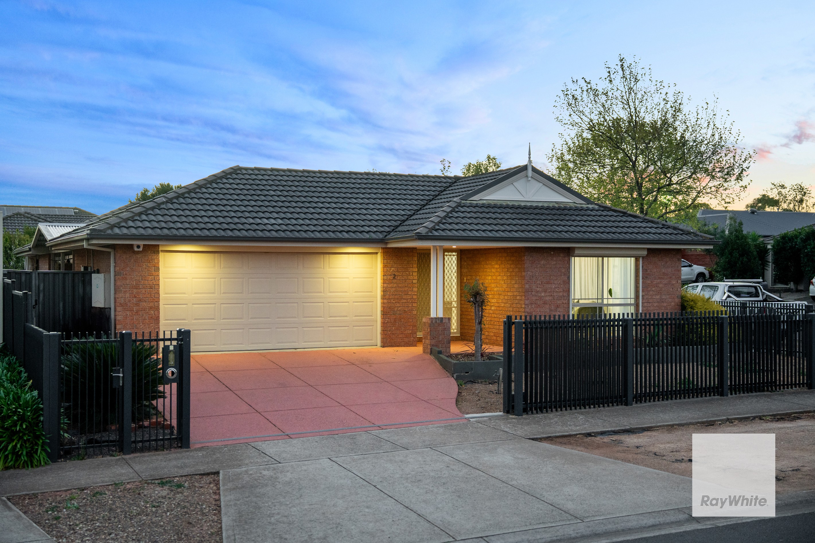 2 Coburn Way, Caroline Springs, VIC 3023