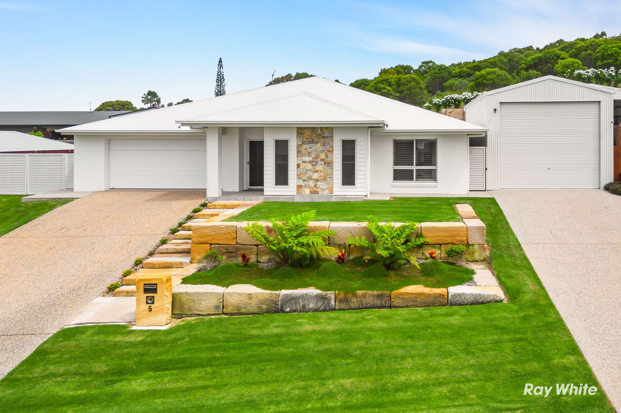 5 Neptune Avenue, Lammermoor QLD 4703