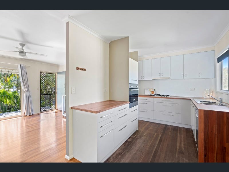 10 Poincettia Street, Kingston, QLD 4114