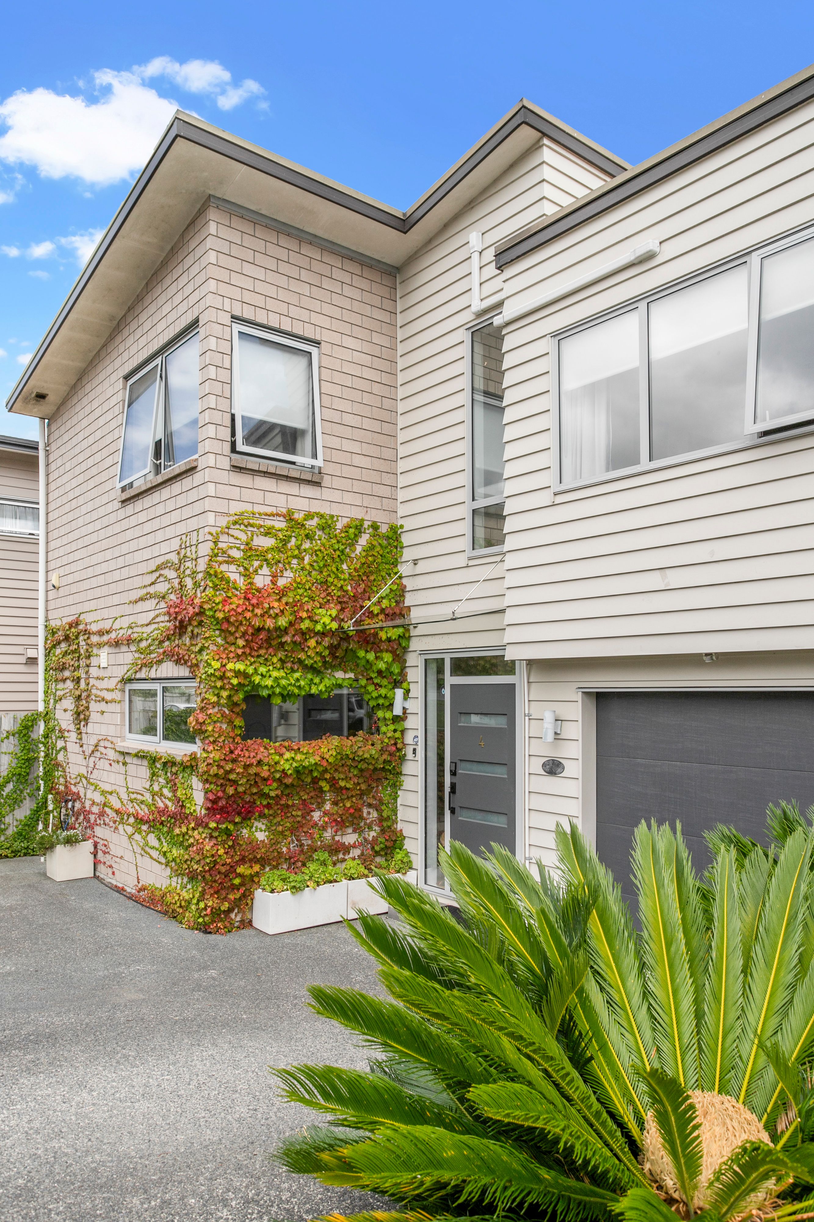 4 Sunshine Boulevard, Sunnyvale, Waitakere City
