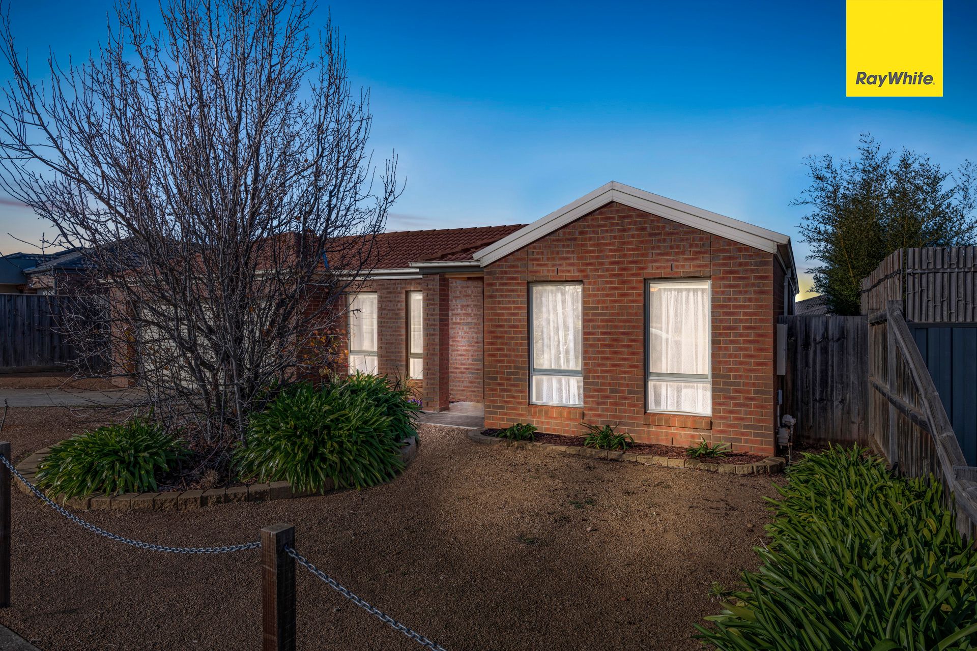 35 Roslyn Park Drive, HARKNESS, VIC 3337