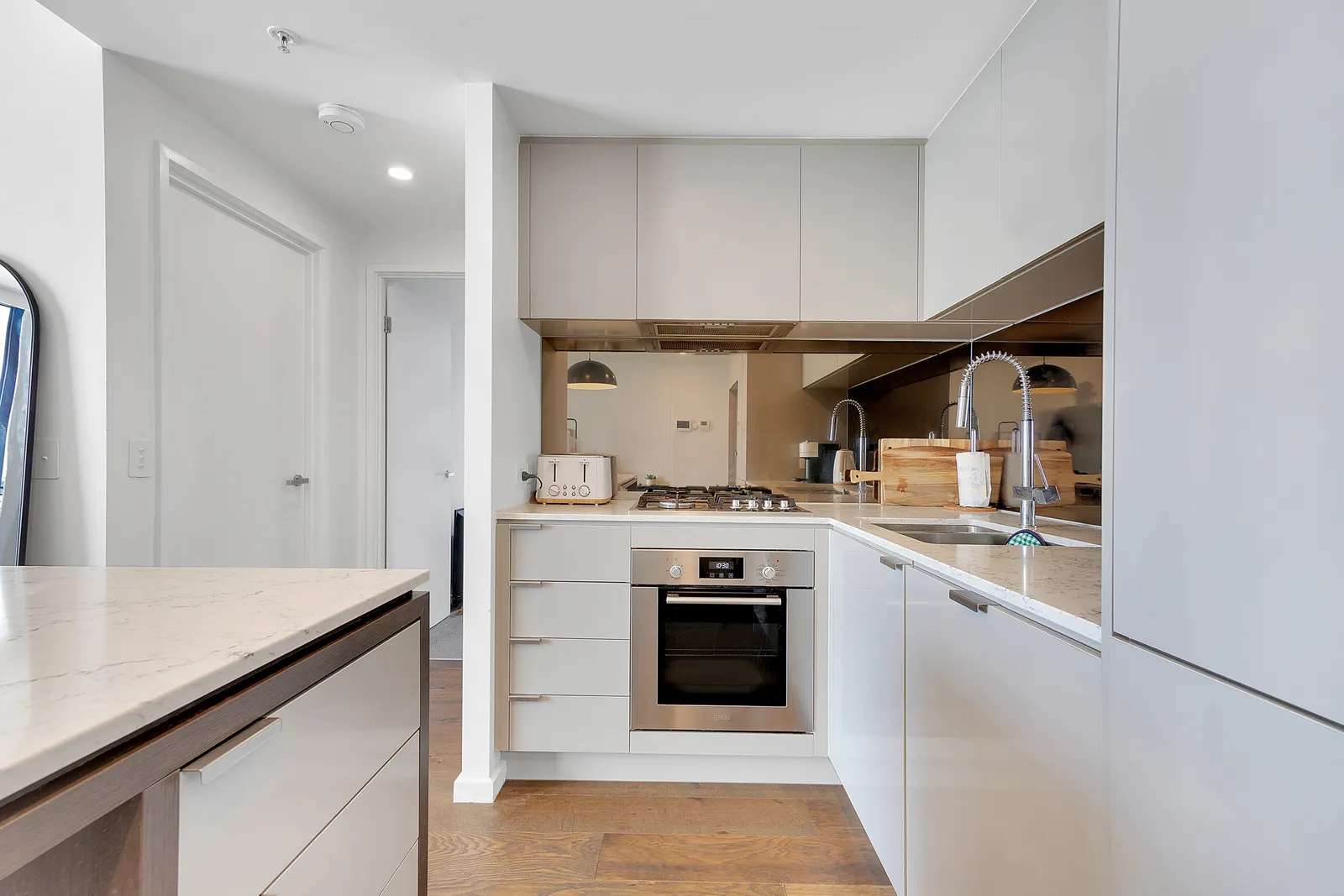 1207/148 Logan Road, Woolloongabba