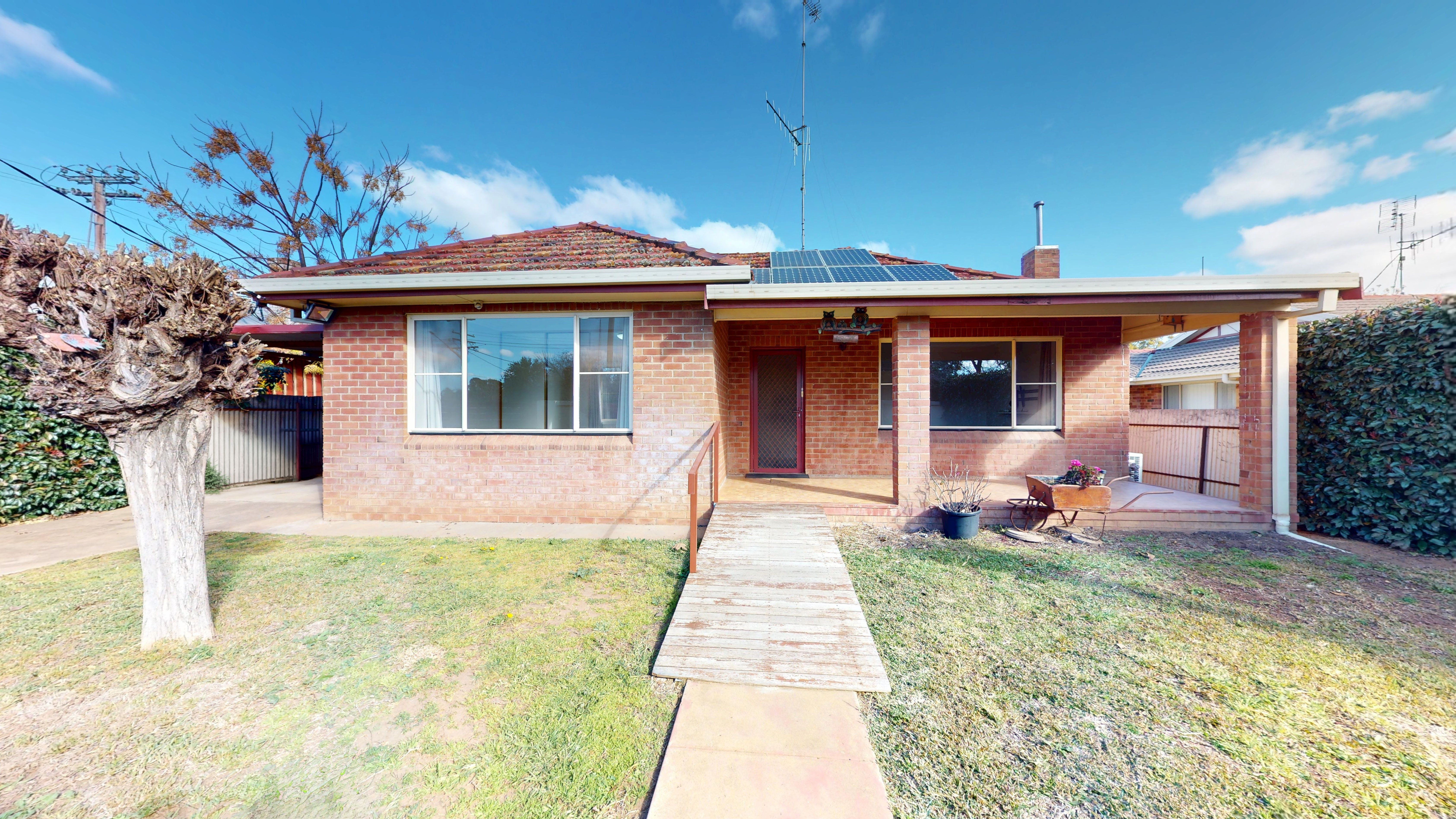 38 Nymagee Street — photo from Ray White Dubbo