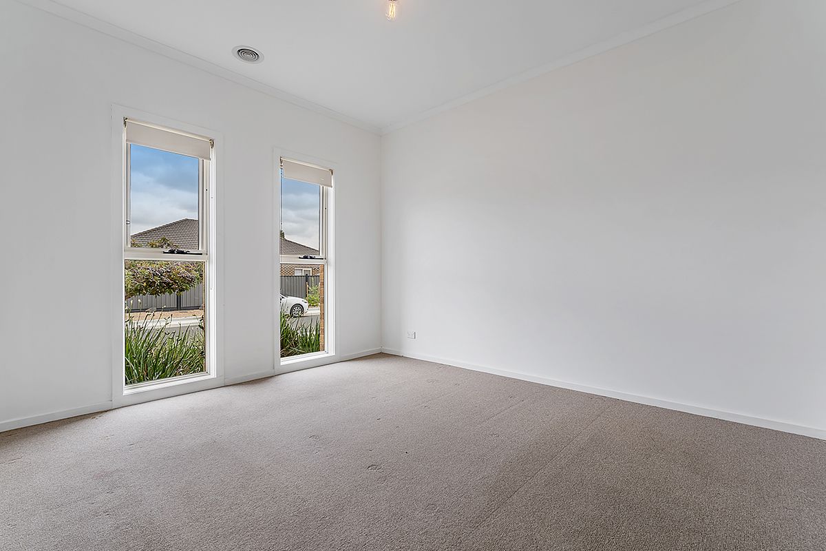 61 Kinglake Crescent, Craigieburn, VIC 3064