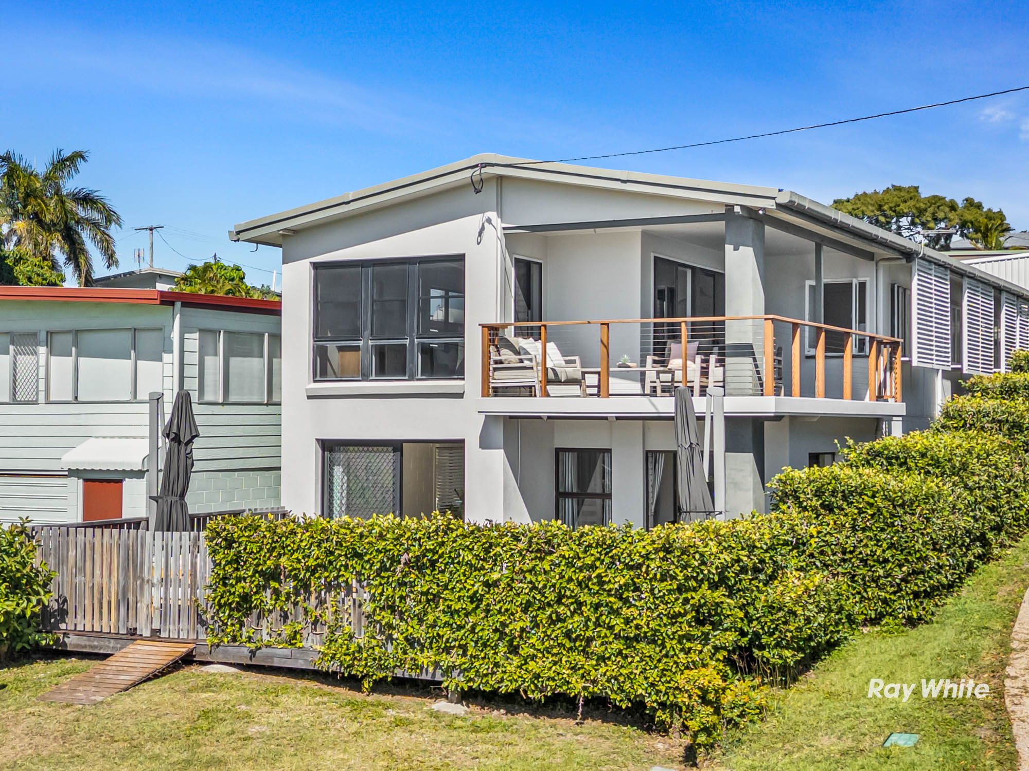 20 Ocean Parade, Cooee Bay, QLD 4703