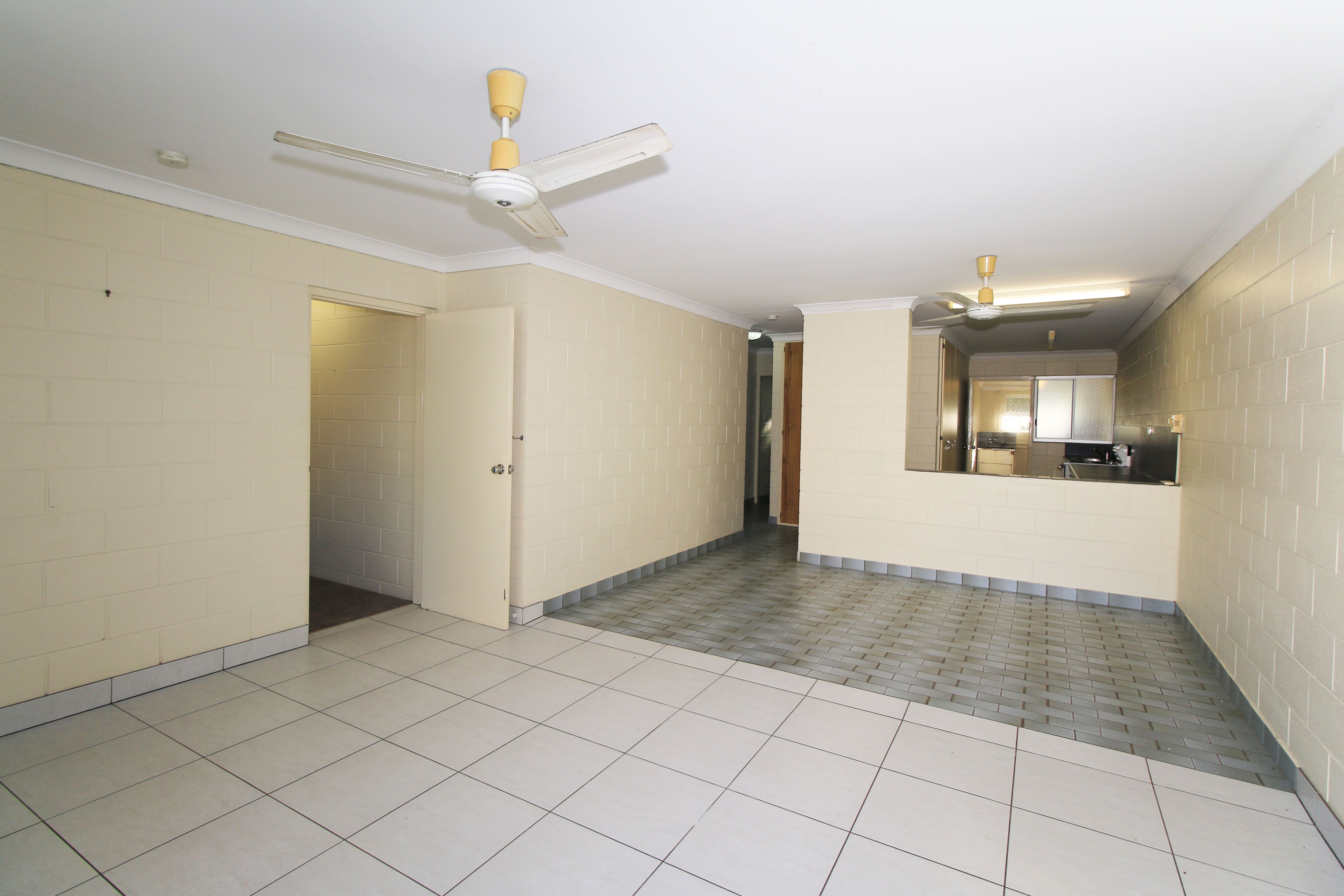 2/33 Valencia Street, Cranbrook, QLD 4814