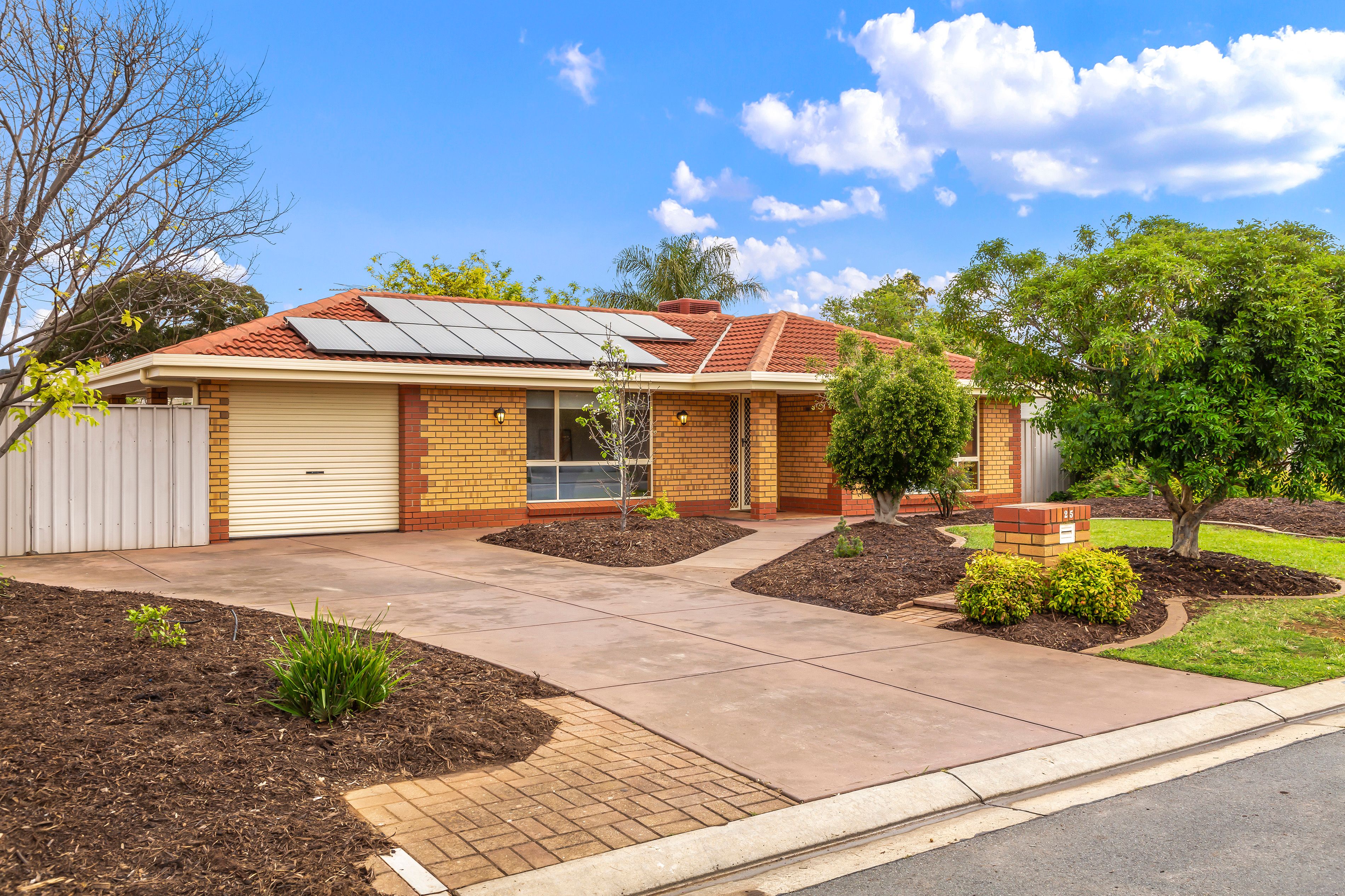 25 Tregenza Court, Parafield Gardens, SA 5107