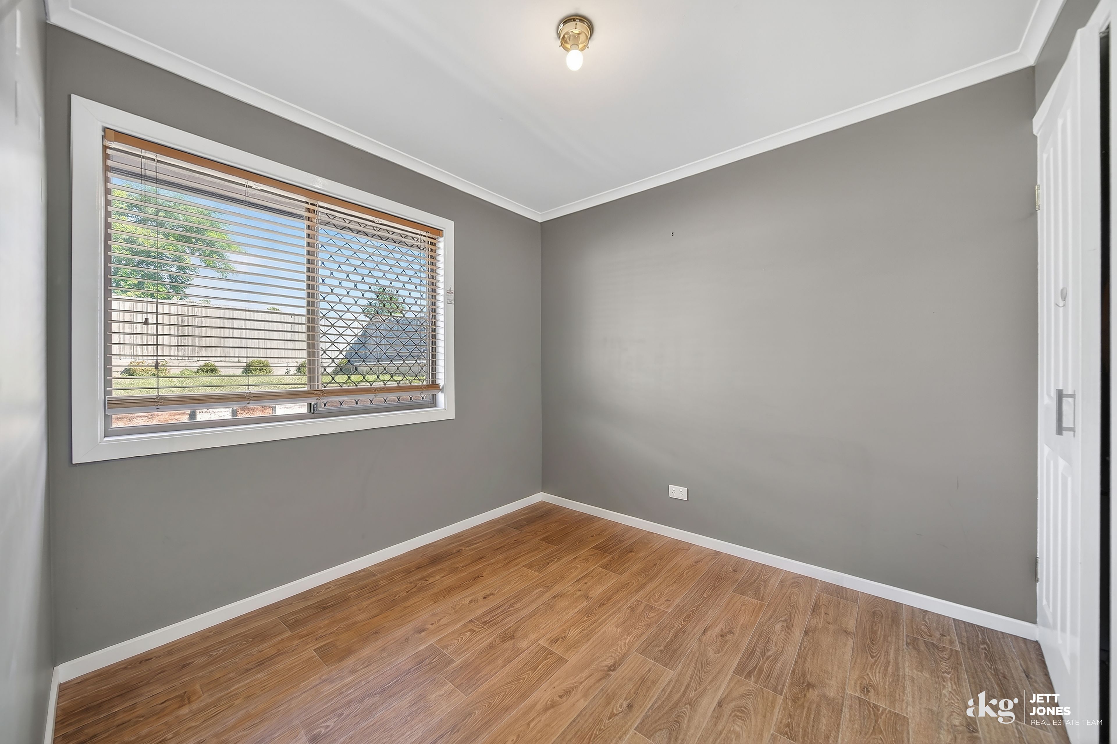 64 Radiata Street — photo 5 of 19