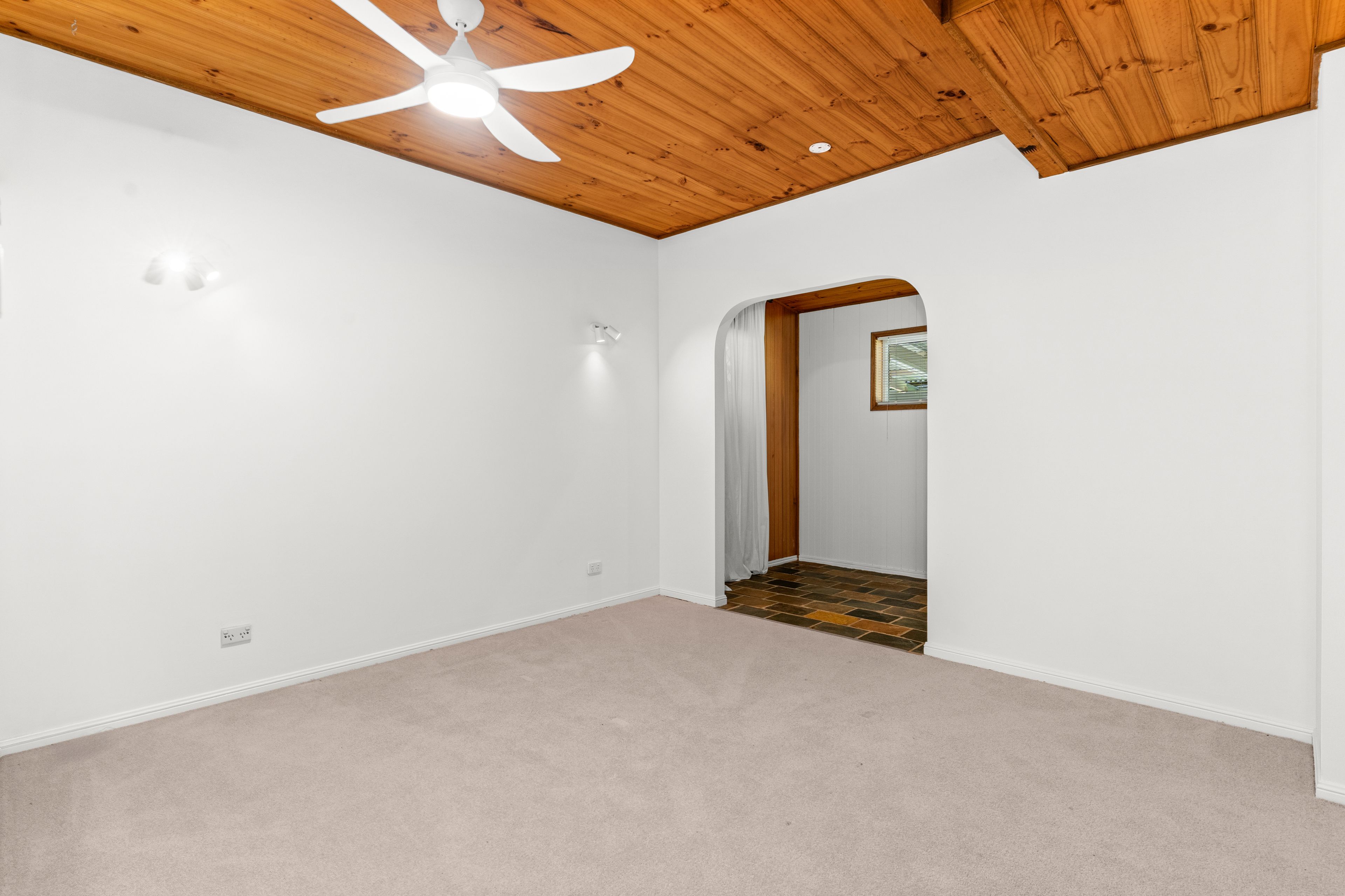 29 Woodwood Road — photo 6 of 14