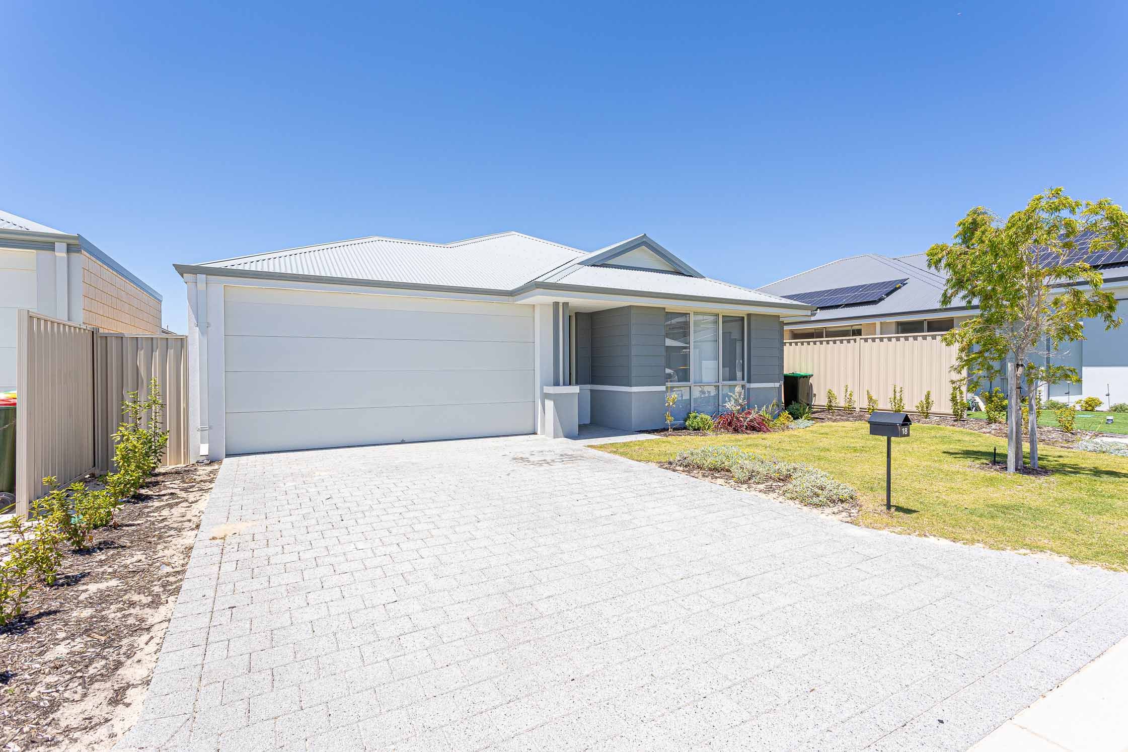18 Primrose Loop, Eglinton, WA 6034
