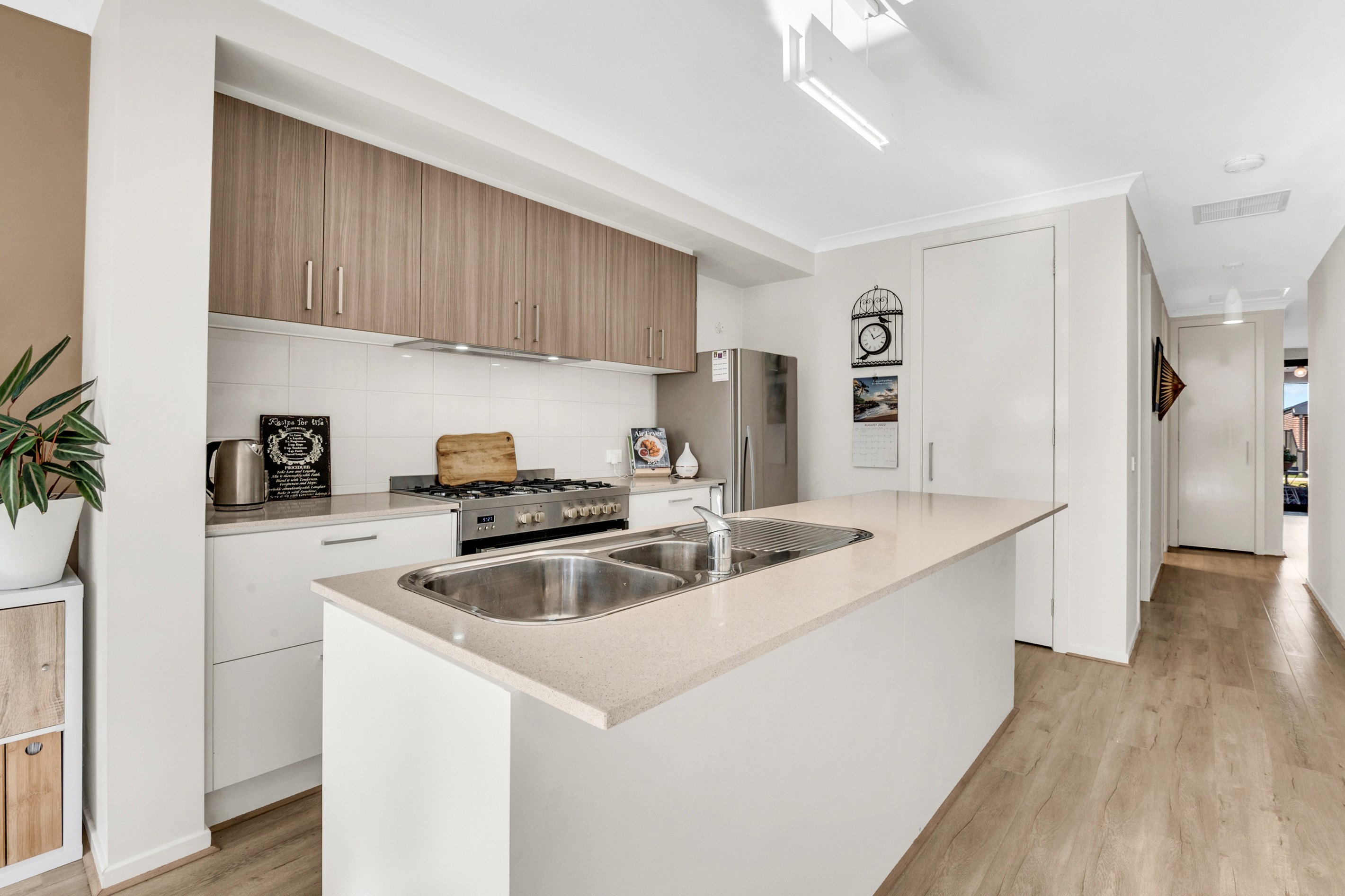 42 Elvire Road, Craigieburn, VIC 3064