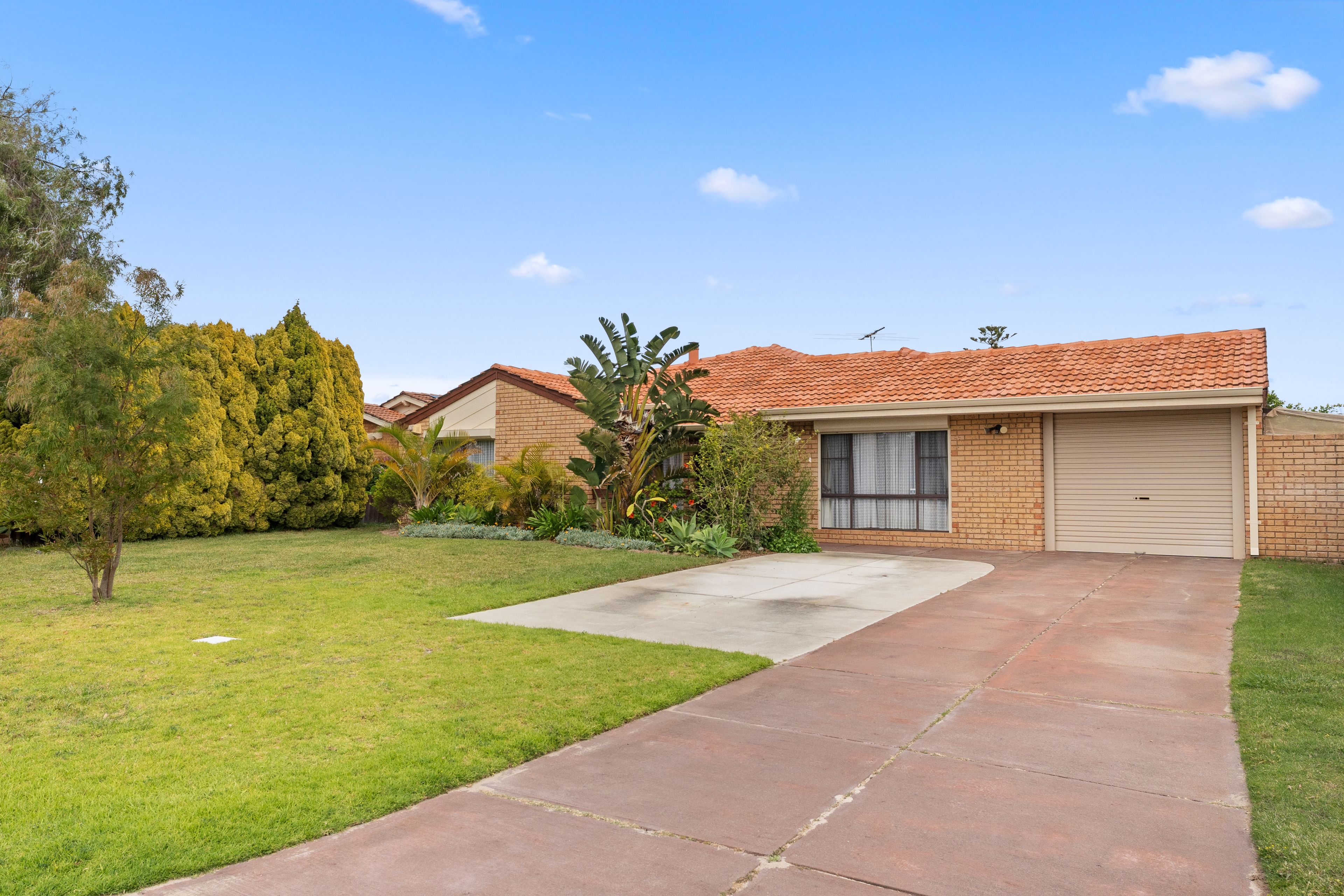 11 Trinity Court, Safety Bay, WA 6169
