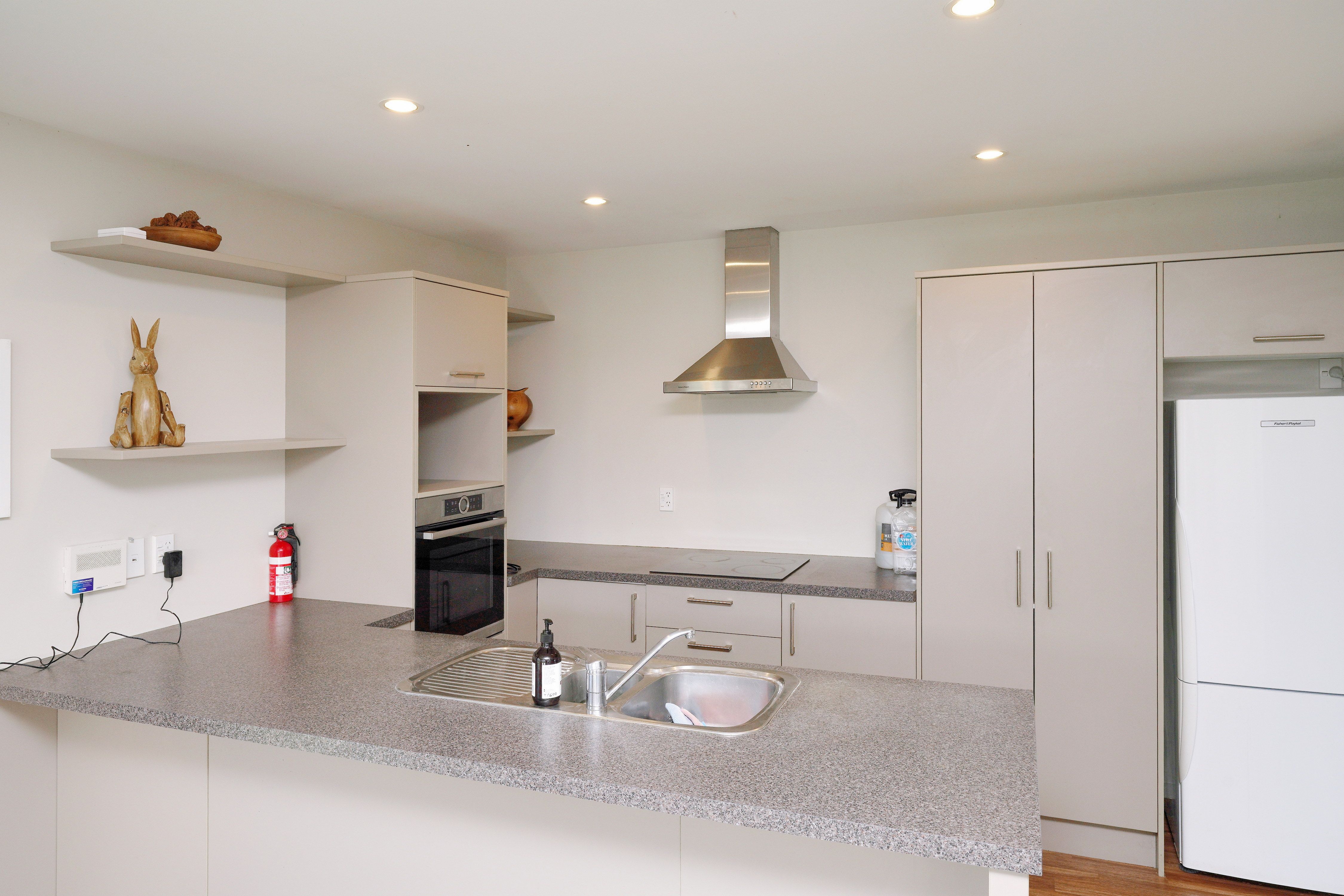 14 The Tors, Heathcote, Christchurch City