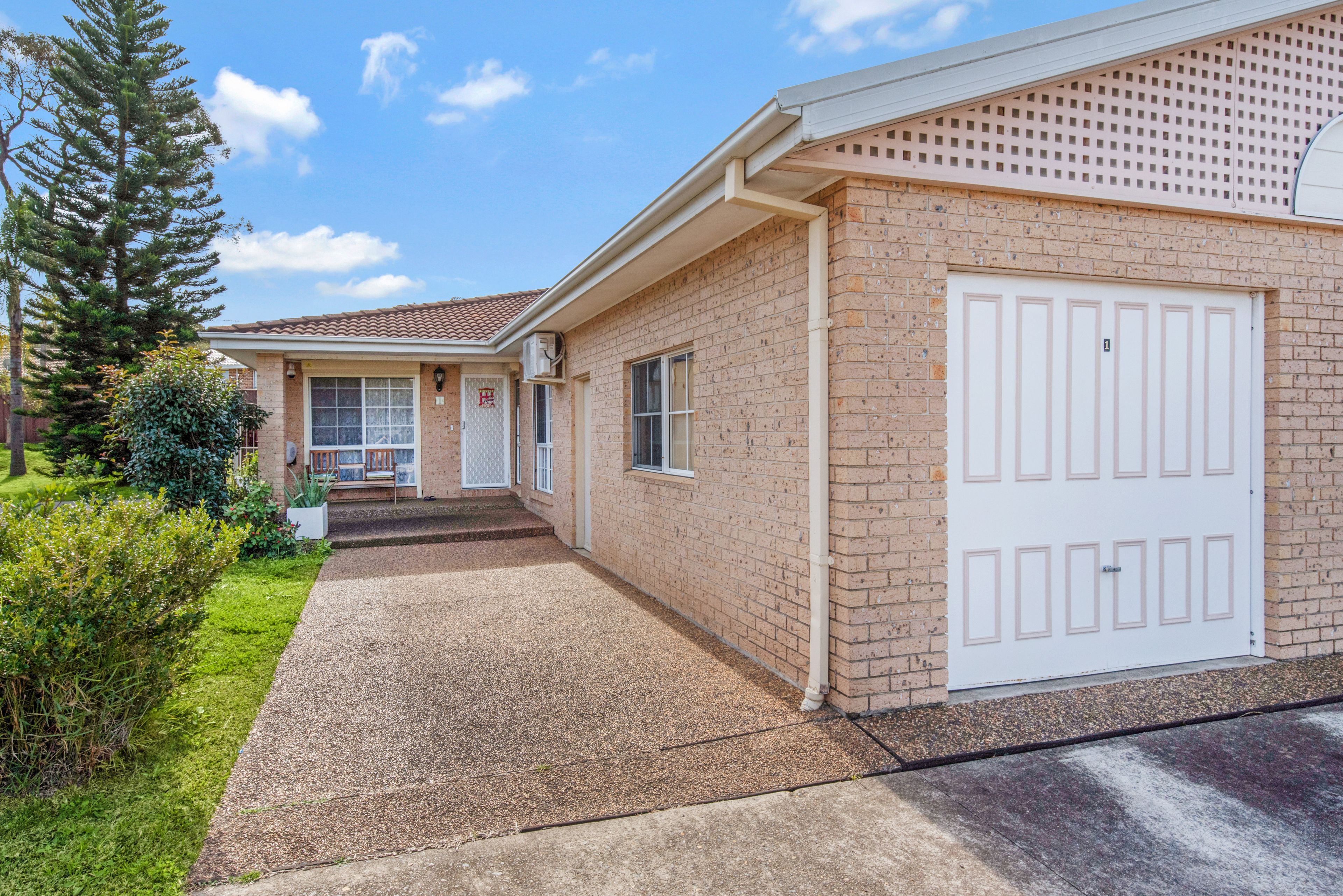 17 Heron Place, Hinchinbrook NSW 2168