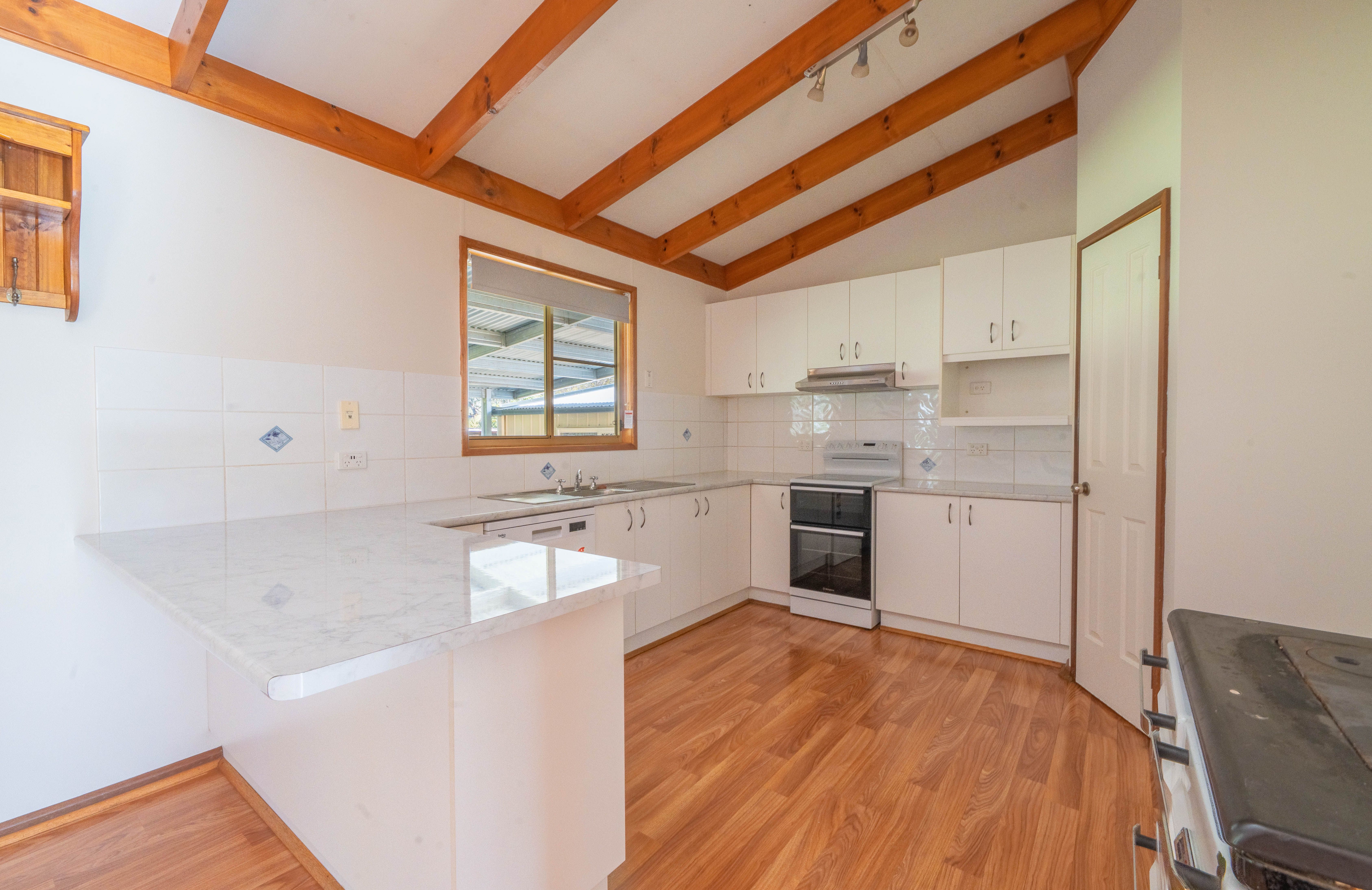 289 Lower Bathurst Street — photo 6 of 19