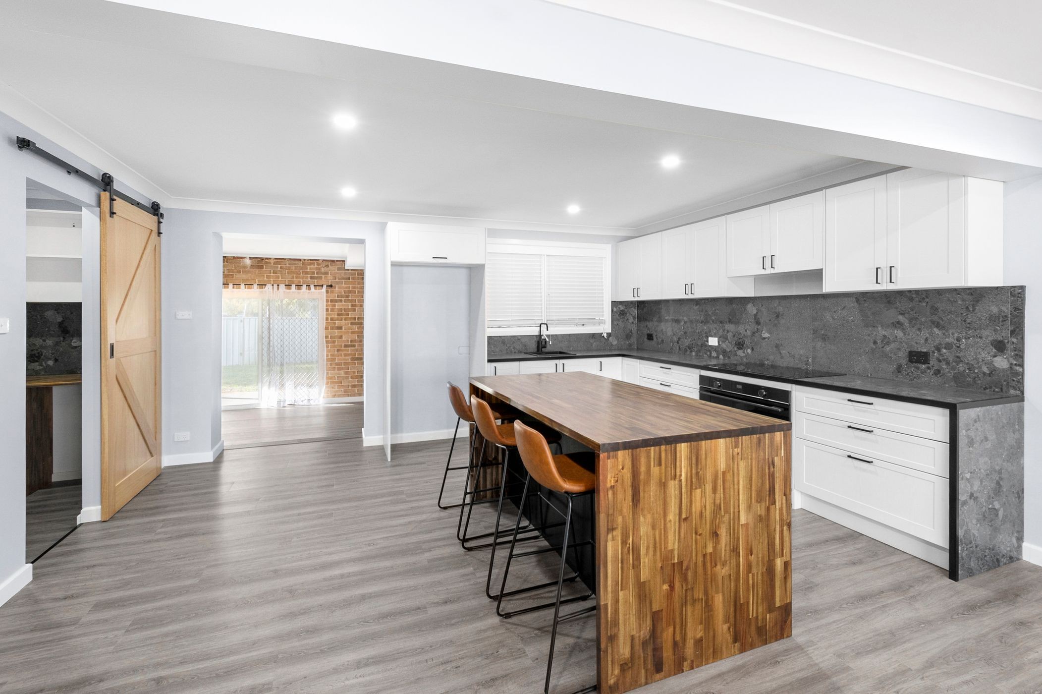 17 Minchin Avenue, Hobartville, NSW 2753