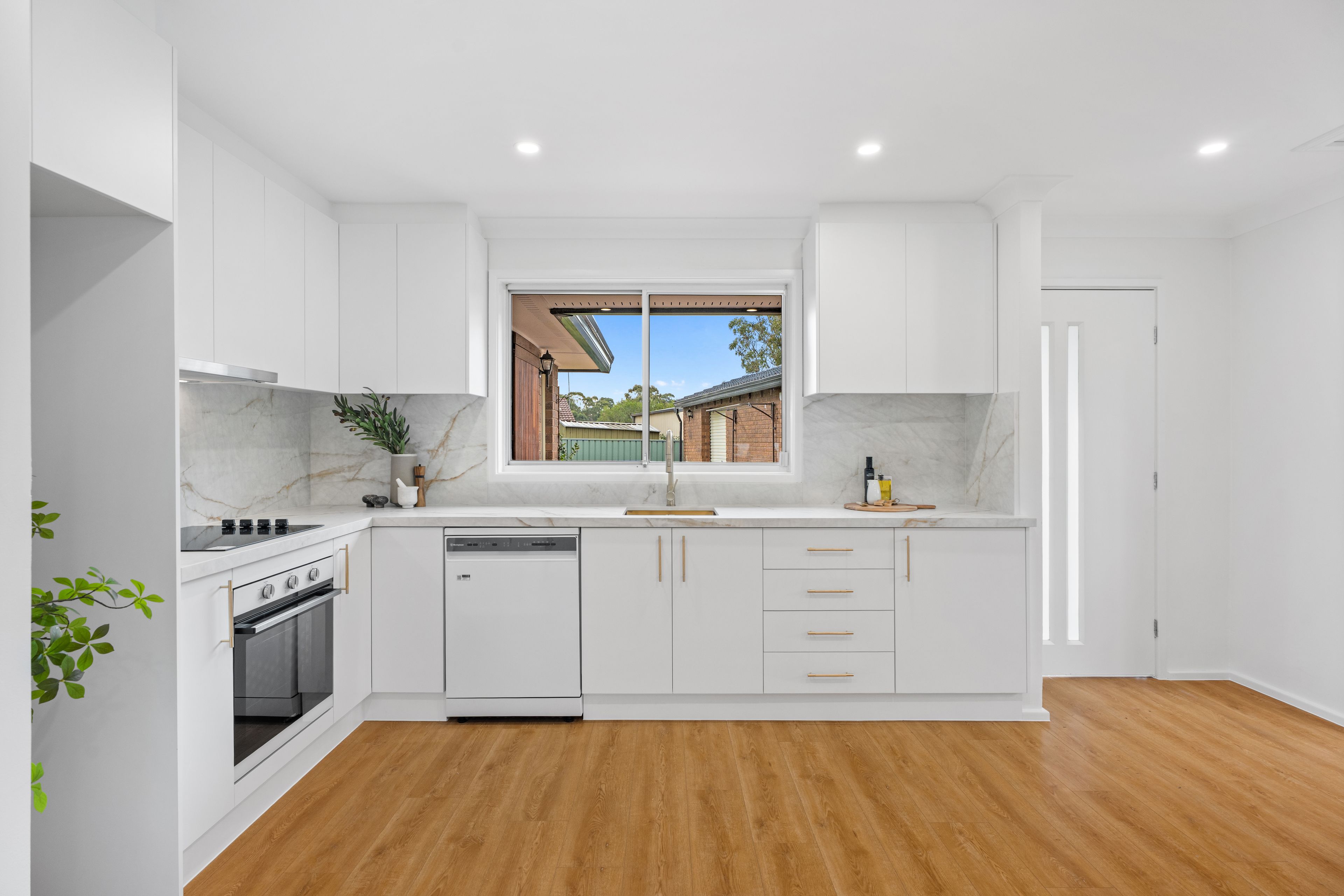 38 Armstein Crescent — photo 13 of 20