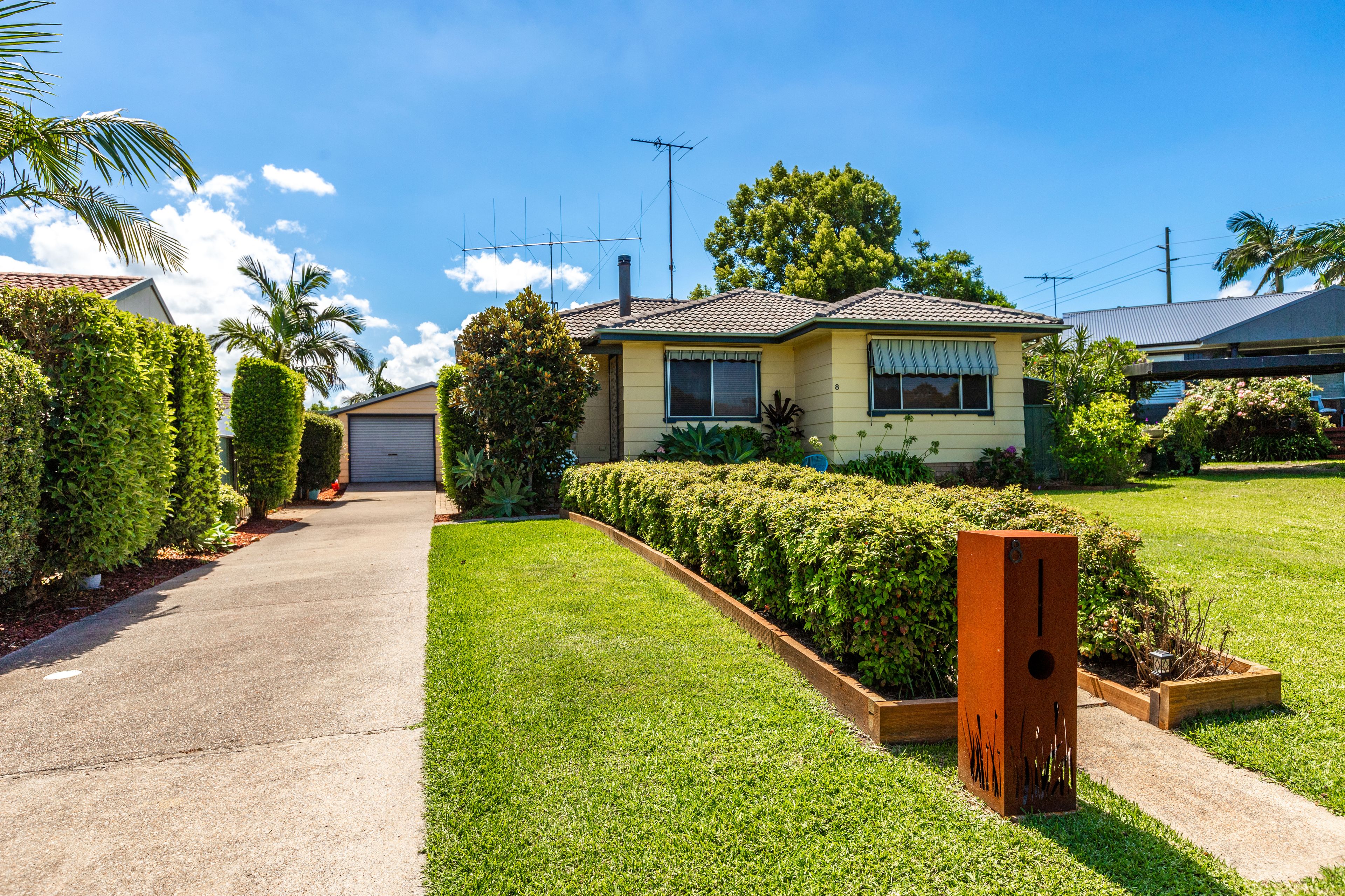 8 Tripp Close, Thornton NSW 2322
